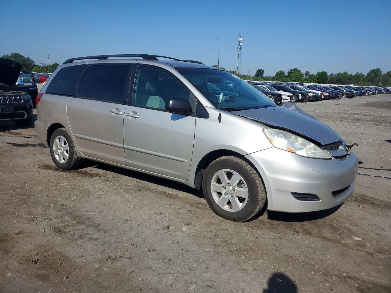 2010 Toyota Sienna Le 7-passenger Серебряный vin: 5TDKK4CCXAS296398