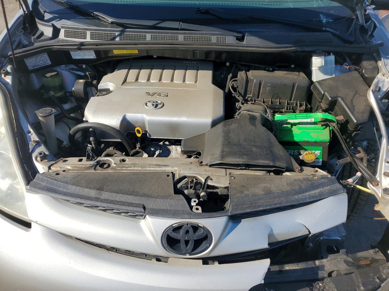 2010 Toyota Sienna Le 7-passenger Серебряный vin: 5TDKK4CCXAS296398