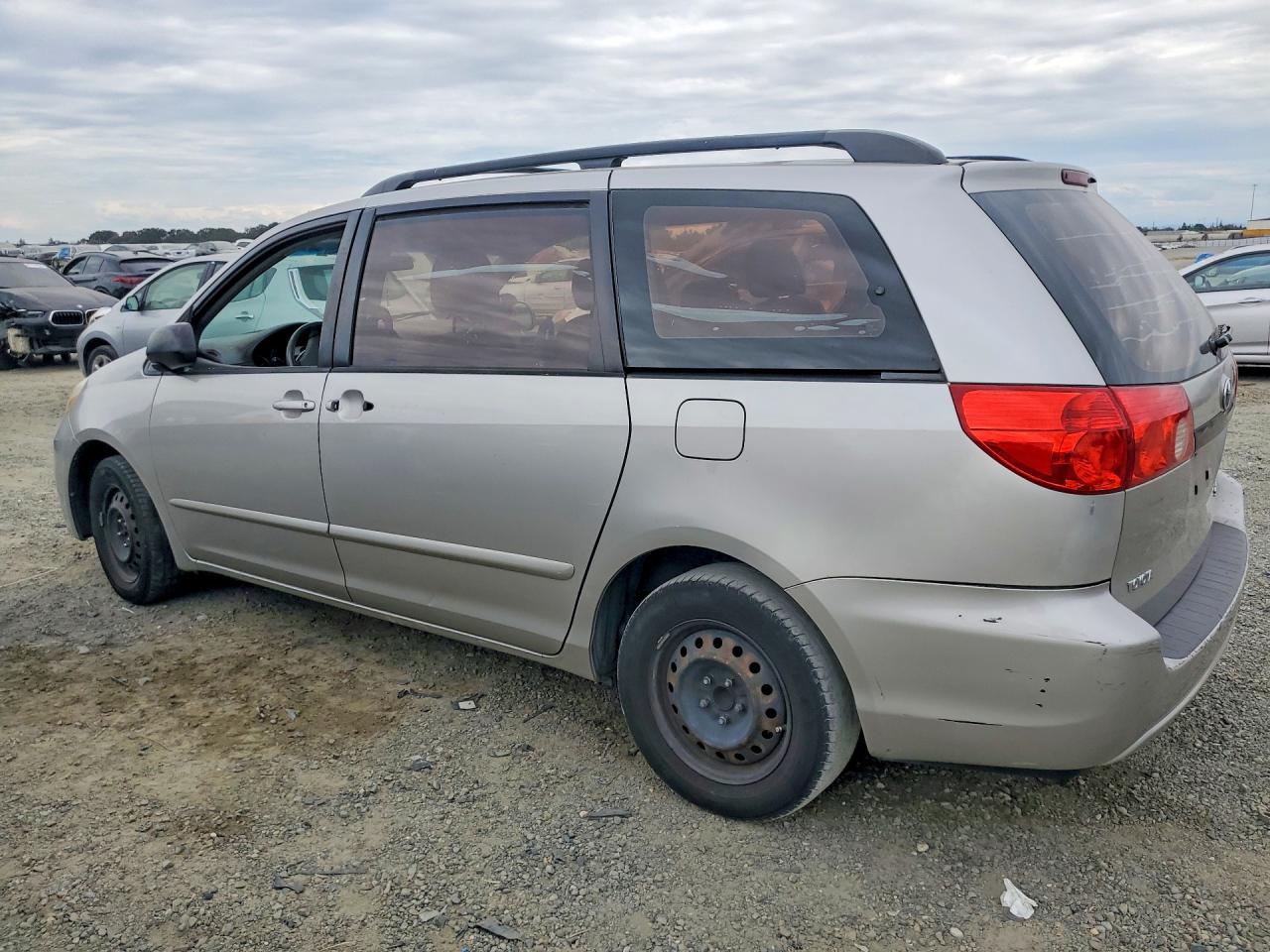 2010 Toyota Sienna Ce 8-passenger Серебряный vin: 5TDKK4CCXAS316553