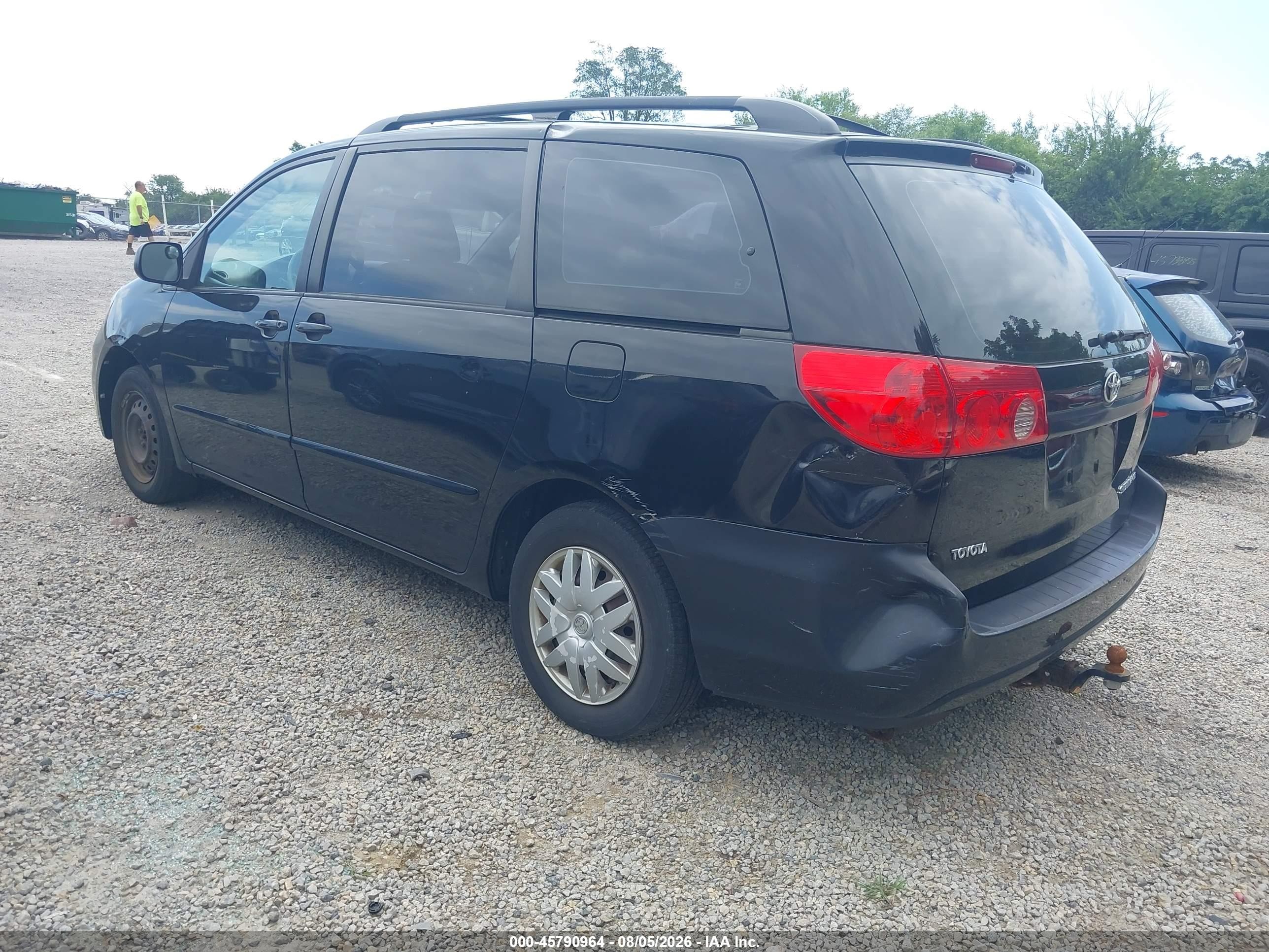 2010 Toyota Sienna Ce Черный vin: 5TDKK4CCXAS323552