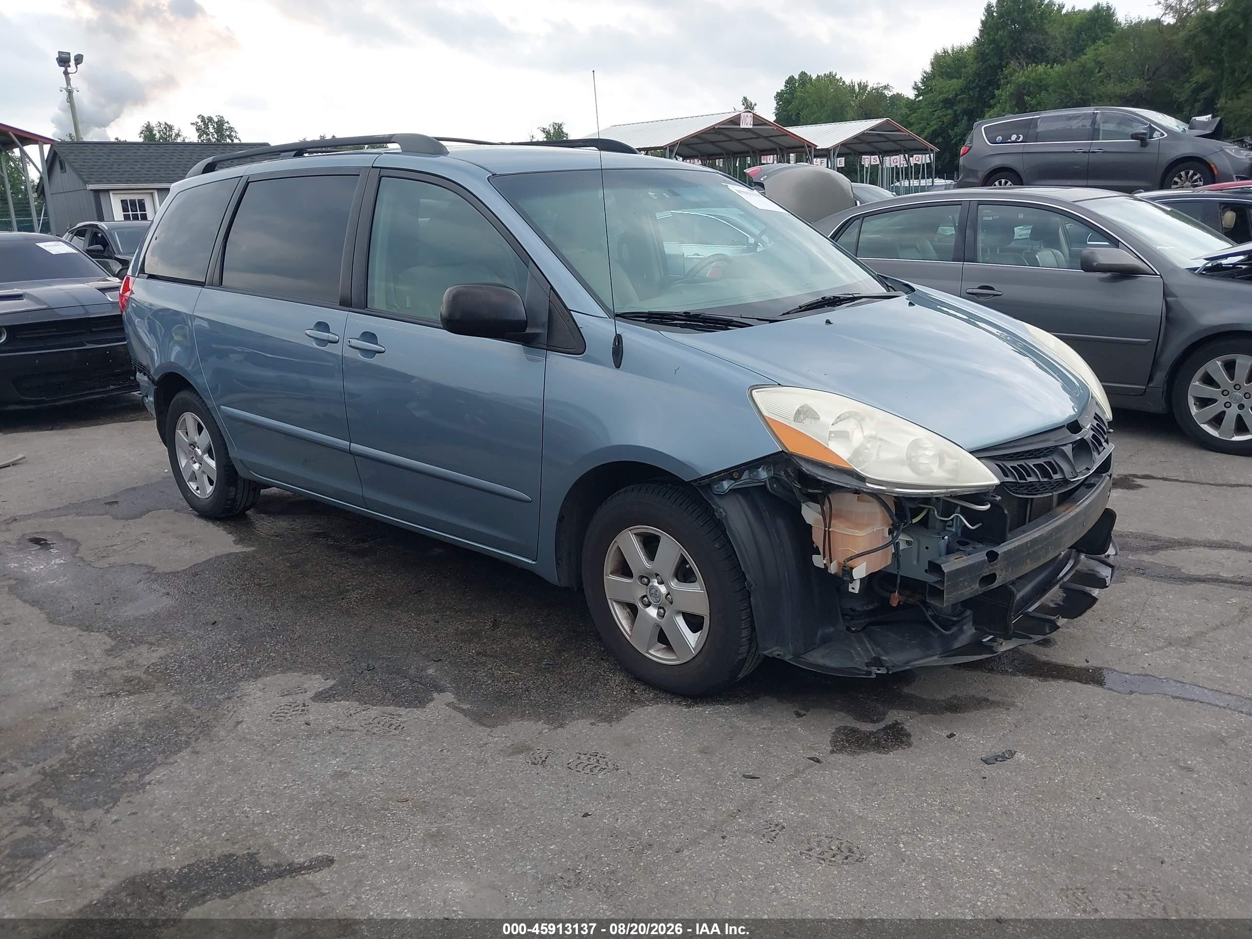 2010 Toyota Sienna Le Blue vin: 5TDKK4CCXAS325768