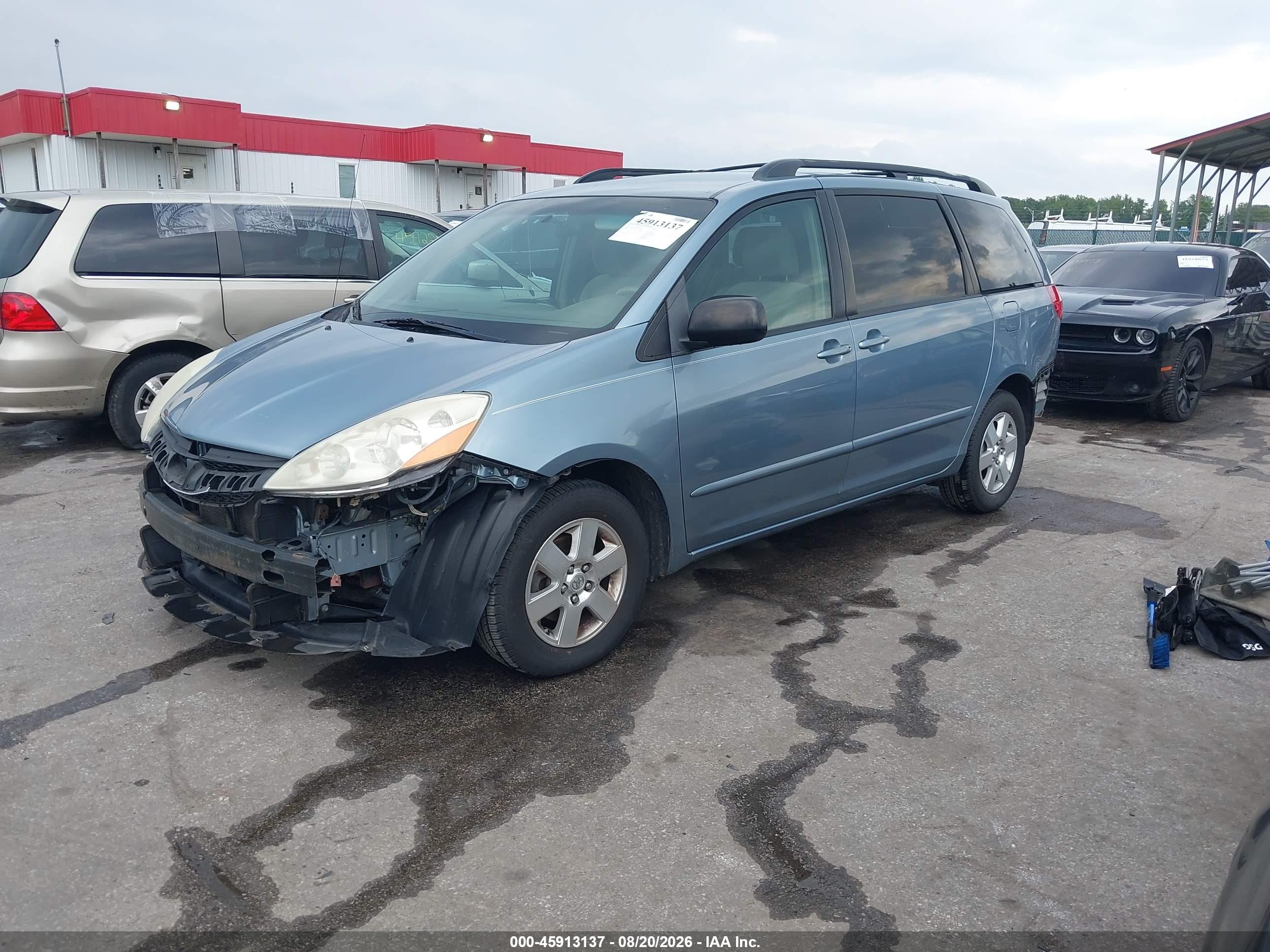 2010 Toyota Sienna Le Blue vin: 5TDKK4CCXAS325768