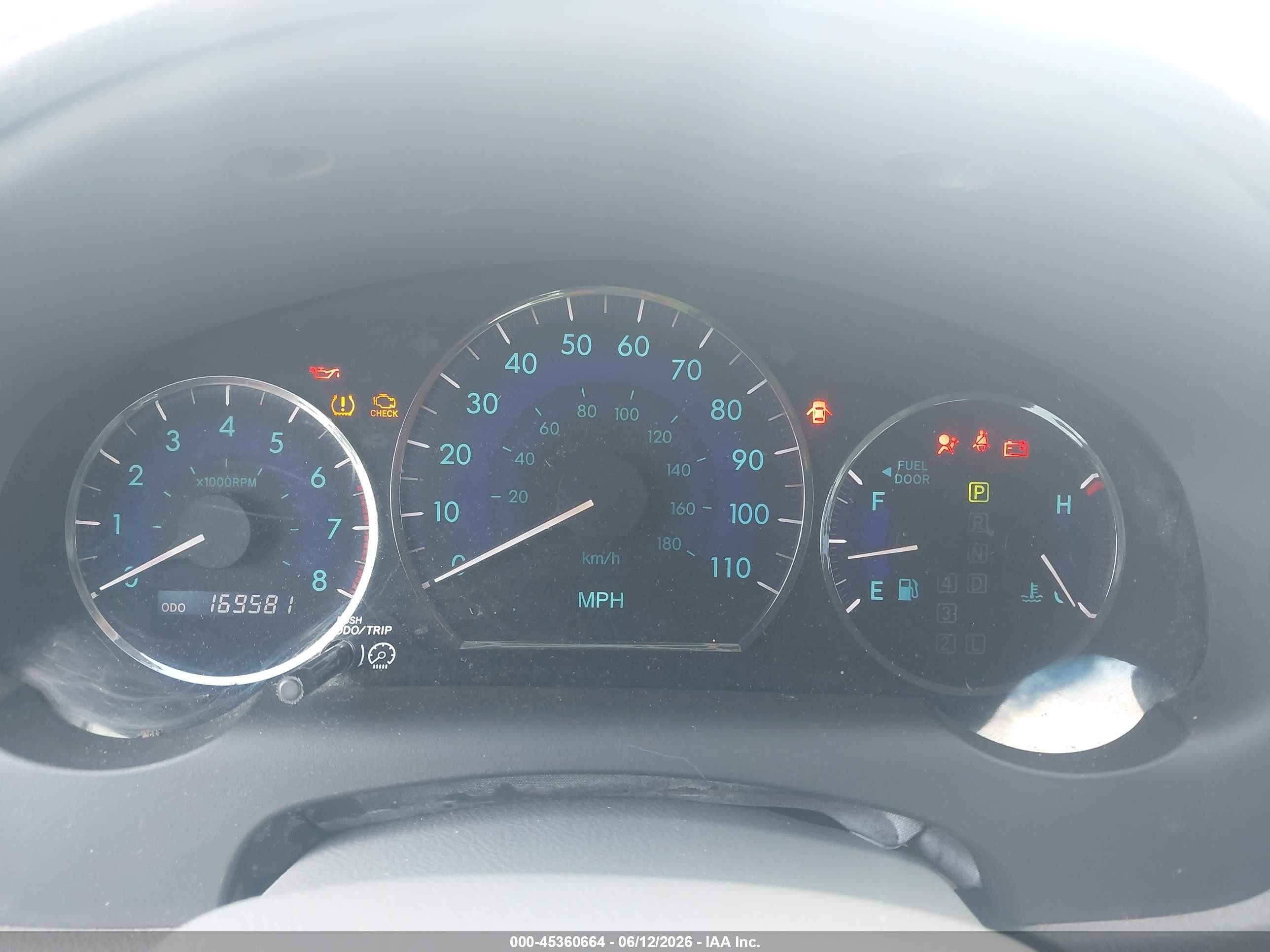 2010 Toyota Sienna Le Light Blue vin: 5TDKK4CCXAS325785