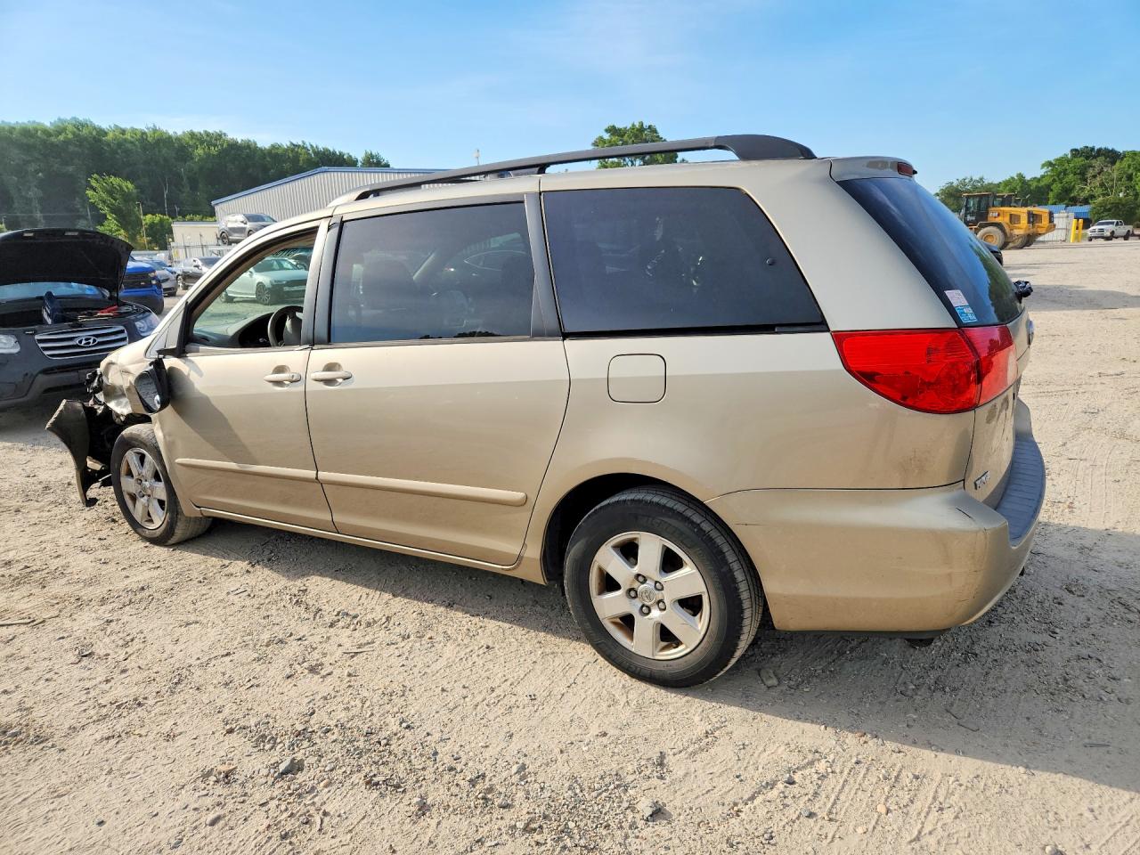 2010 Toyota Sienna Beige vin: 5TDKK4CCXAS327469