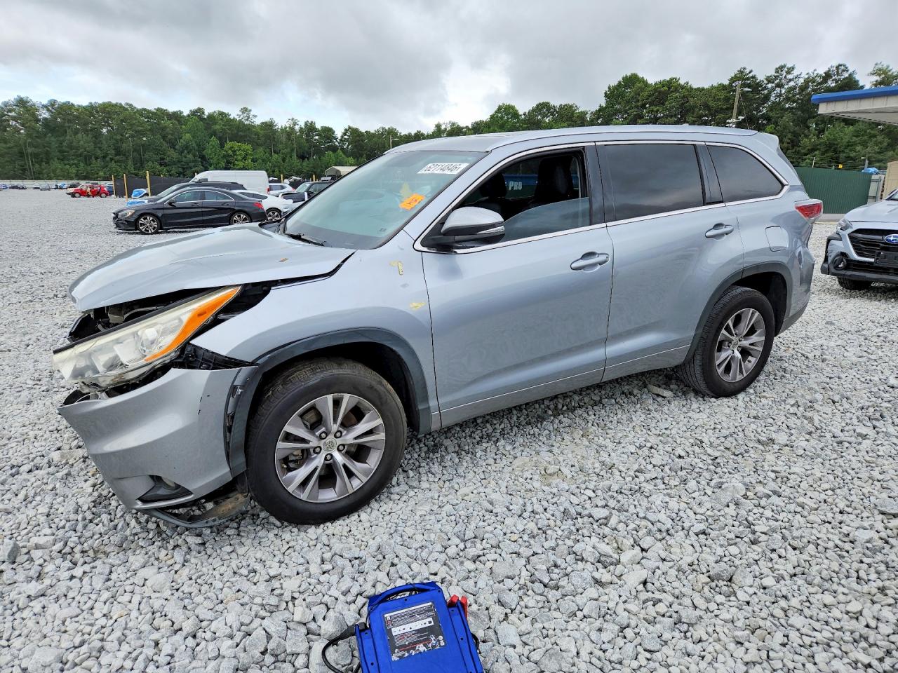 2014 Toyota Highlander Xle Silver vin: 5TDKKRFH0ES027482