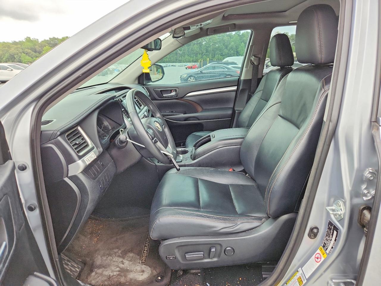 2014 Toyota Highlander Xle Silver vin: 5TDKKRFH0ES027482