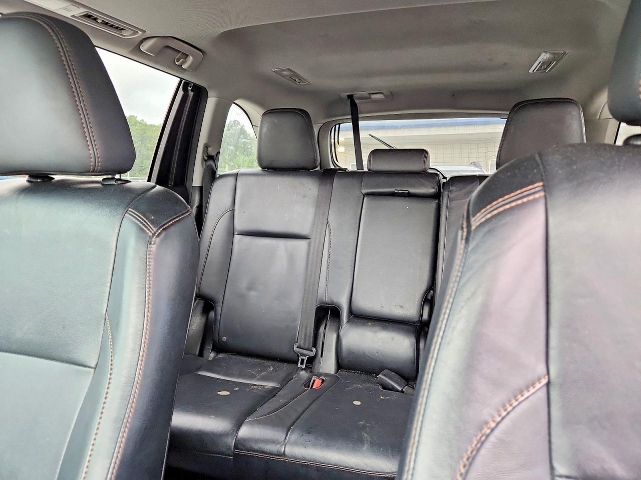 2014 Toyota Highlander Xle Silver vin: 5TDKKRFH0ES027482