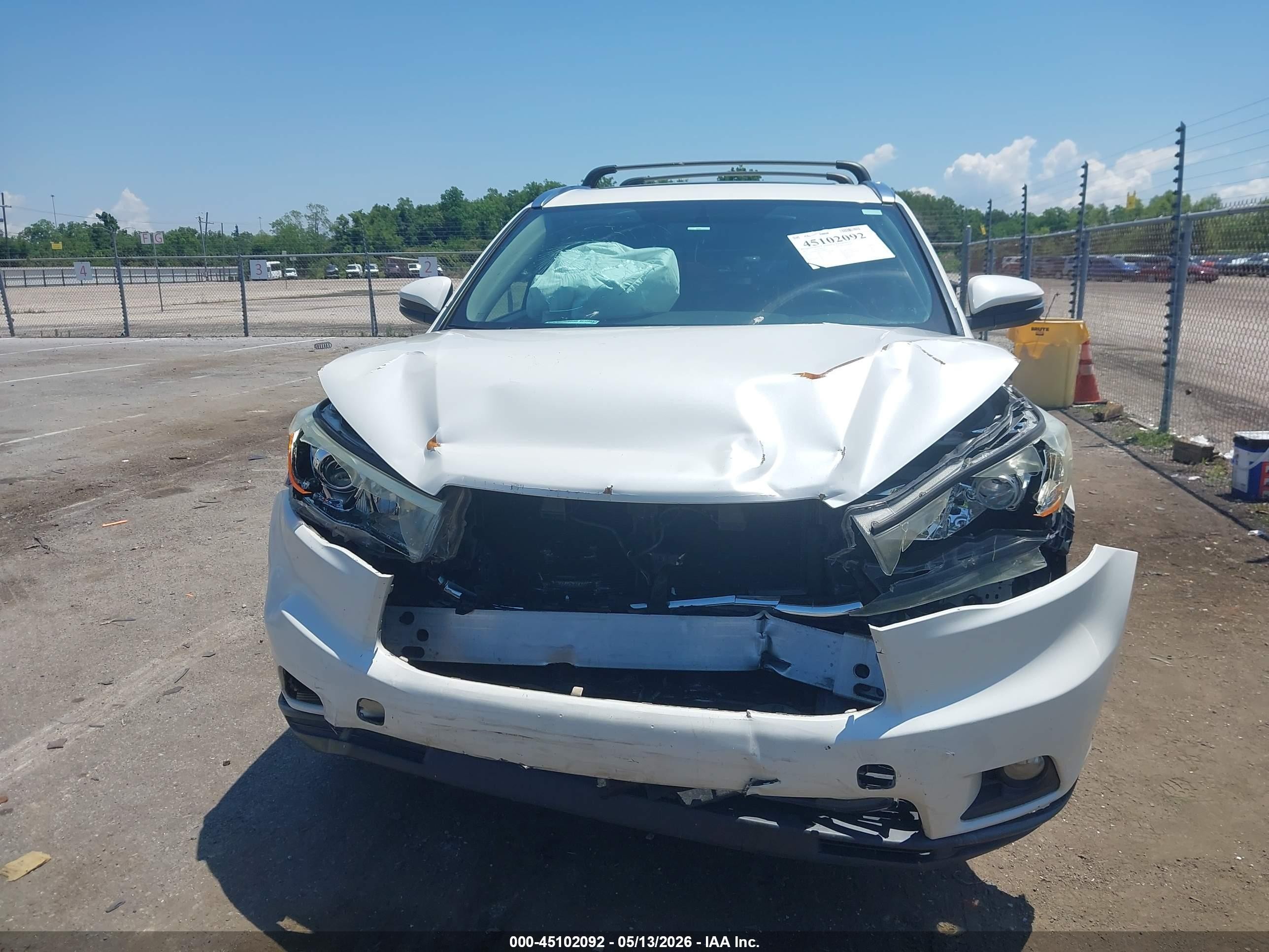 2015 Toyota Highlander Xle V6 White vin: 5TDKKRFH0FS058698