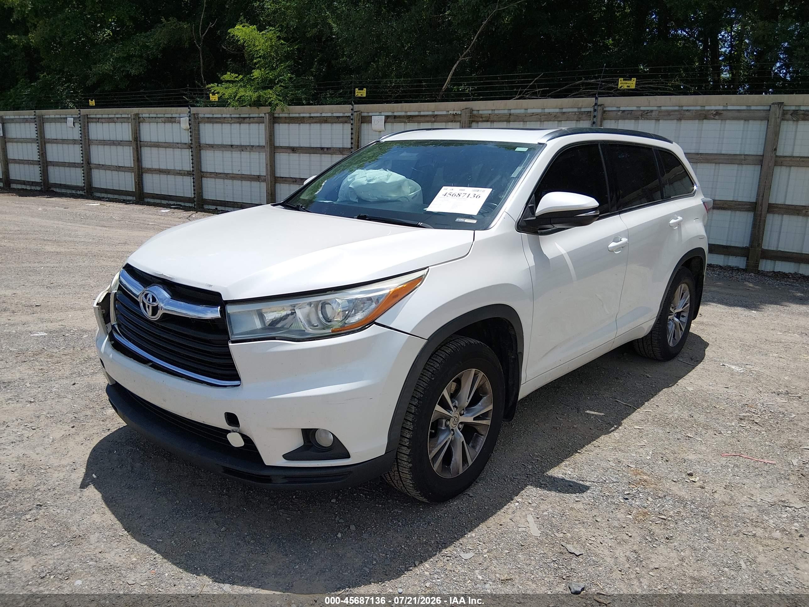 2015 Toyota Highlander Xle V6 White vin: 5TDKKRFH0FS078000