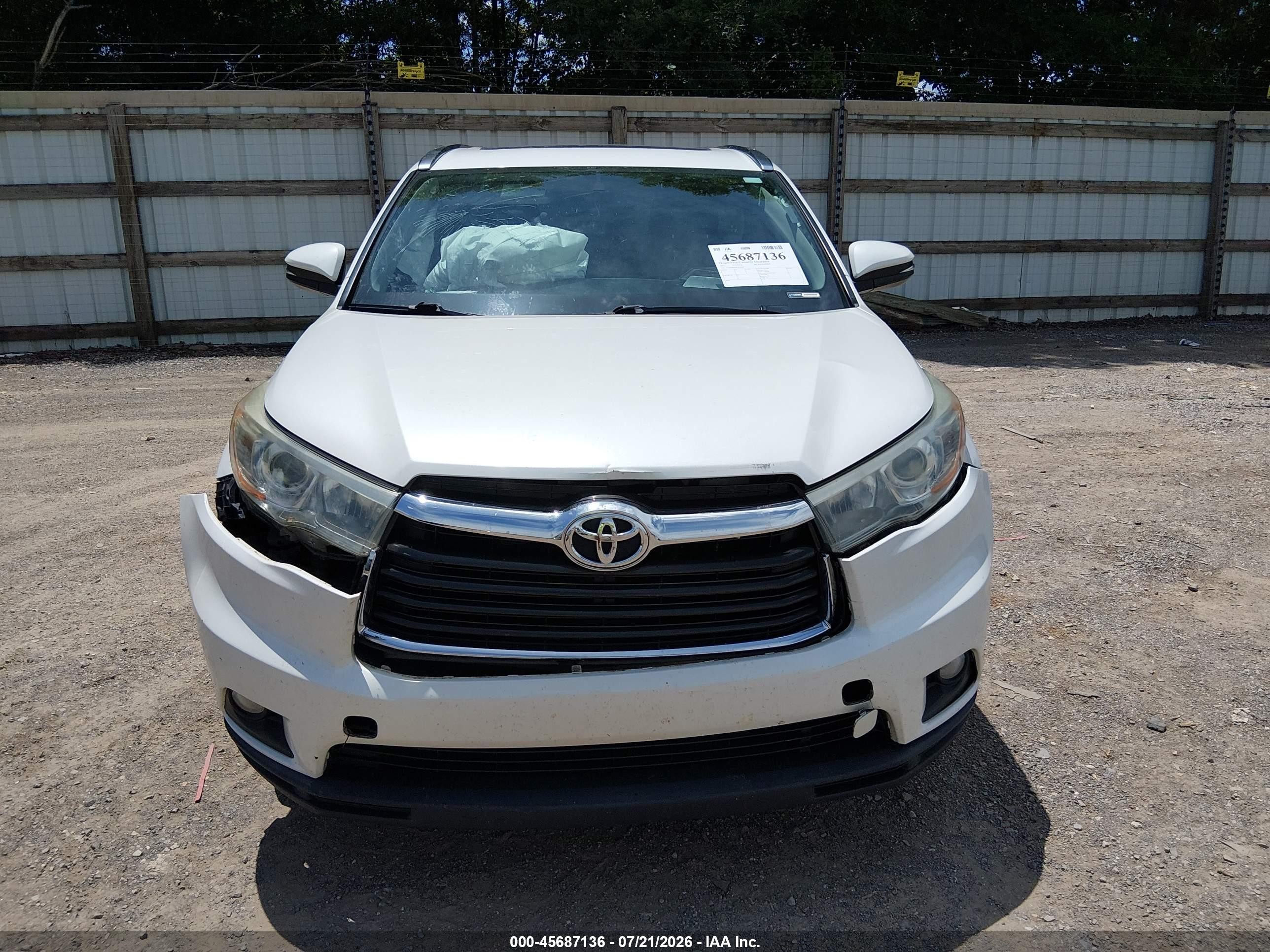 2015 Toyota Highlander Xle V6 White vin: 5TDKKRFH0FS078000