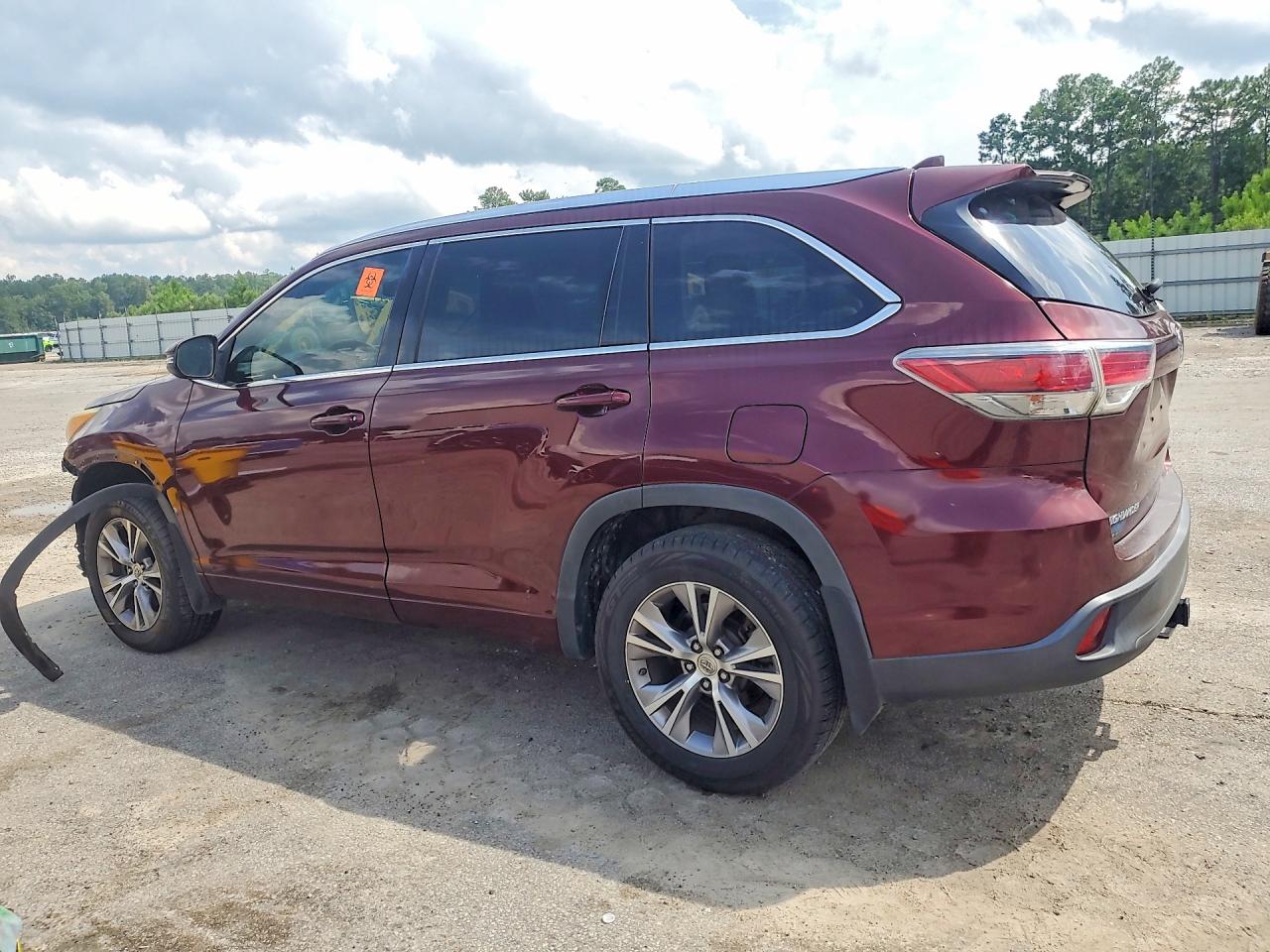 2015 Toyota Highlander Xle Burgundy vin: 5TDKKRFH0FS080104