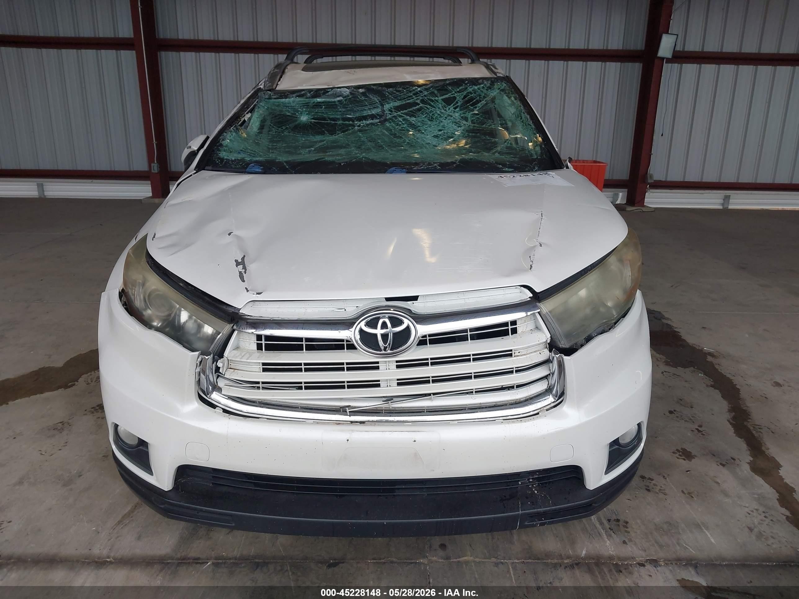 2015 Toyota Highlander Xle V6 Белый vin: 5TDKKRFH0FS080930