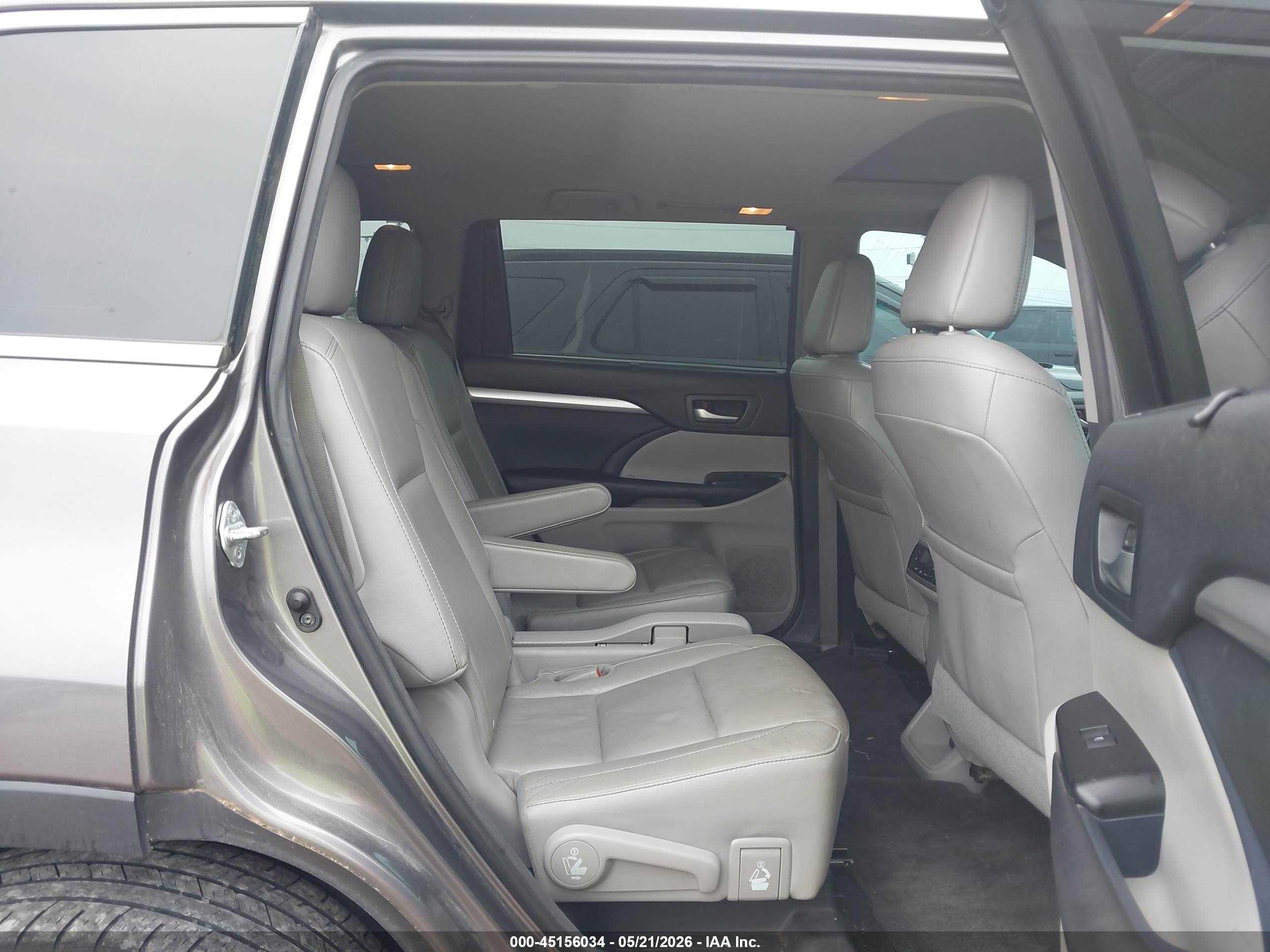 2016 Toyota Highlander Xle V6 Gray vin: 5TDKKRFH0GS178082