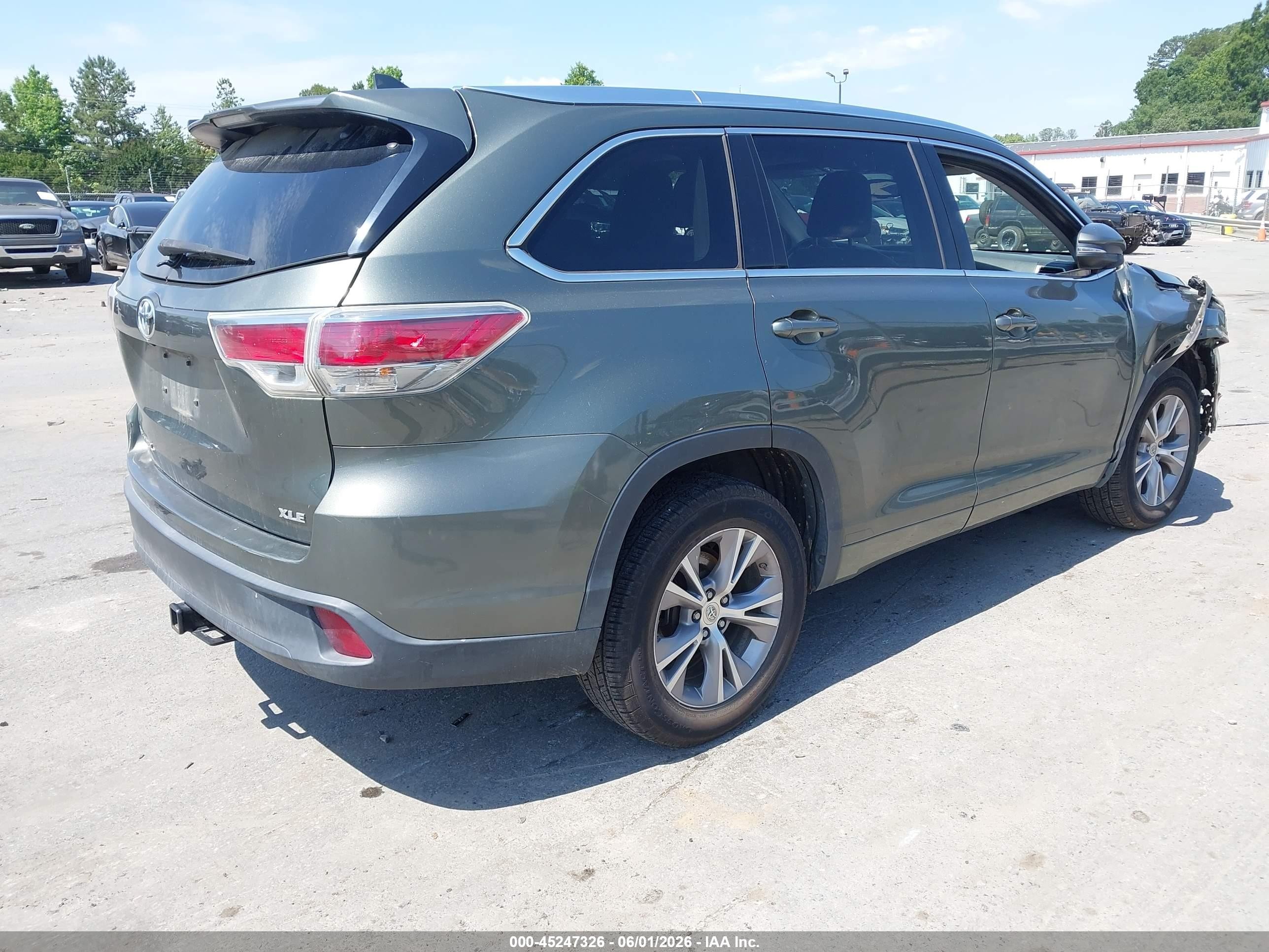 2015 Toyota Highlander Xle V6 Green vin: 5TDKKRFH1FS046558