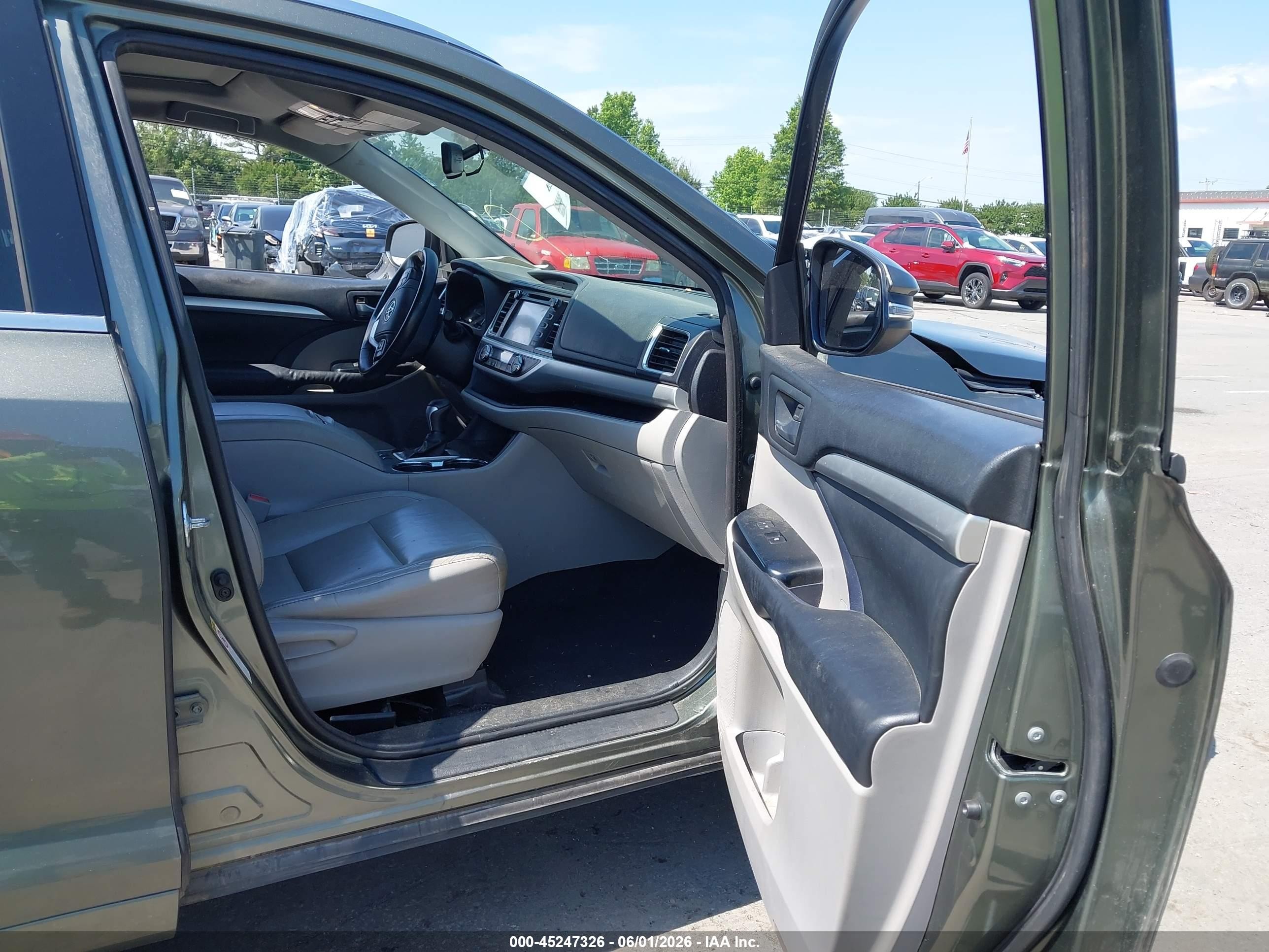 2015 Toyota Highlander Xle V6 Green vin: 5TDKKRFH1FS046558