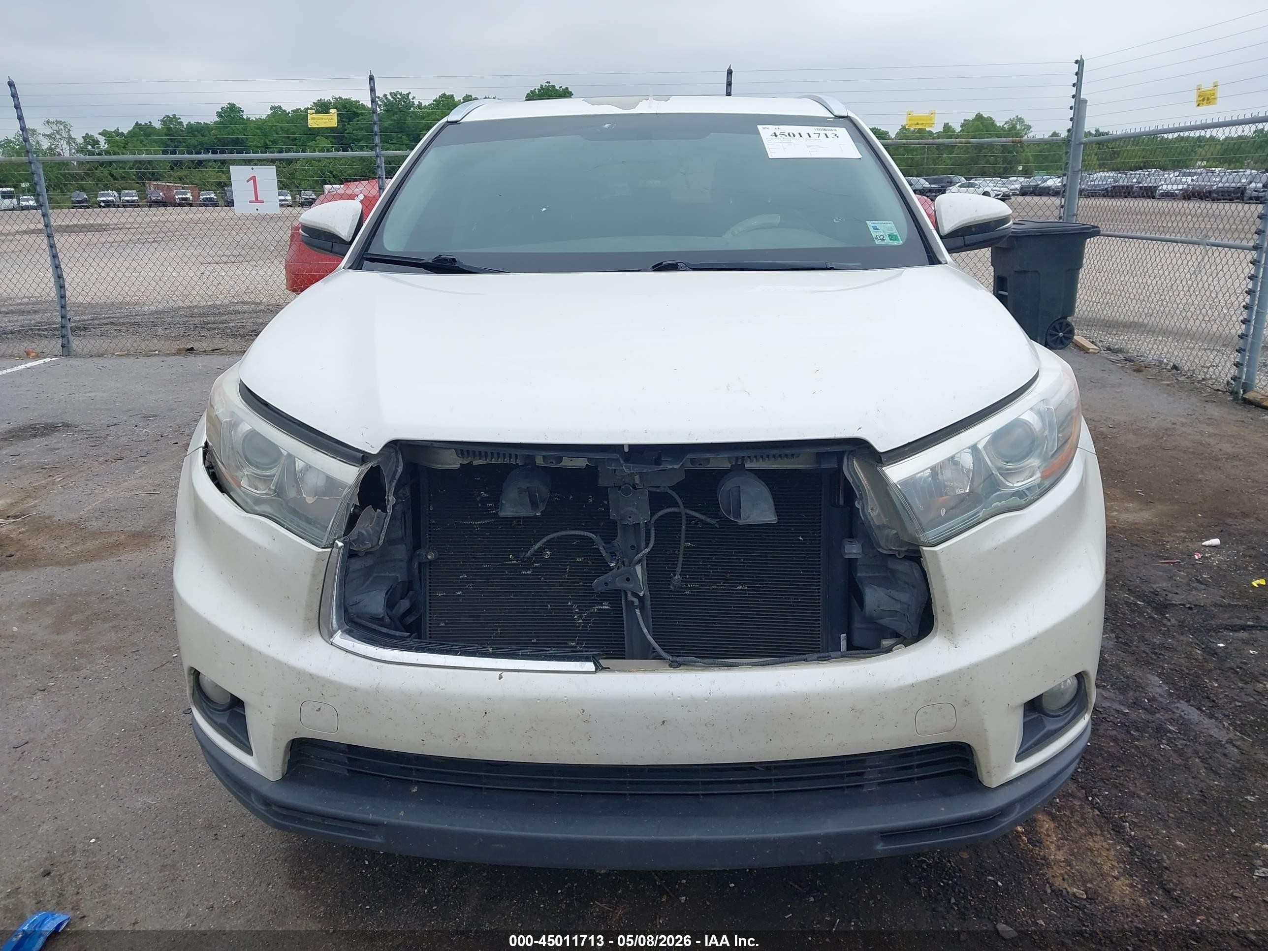 2015 Toyota Highlander Xle V6 White vin: 5TDKKRFH1FS094058
