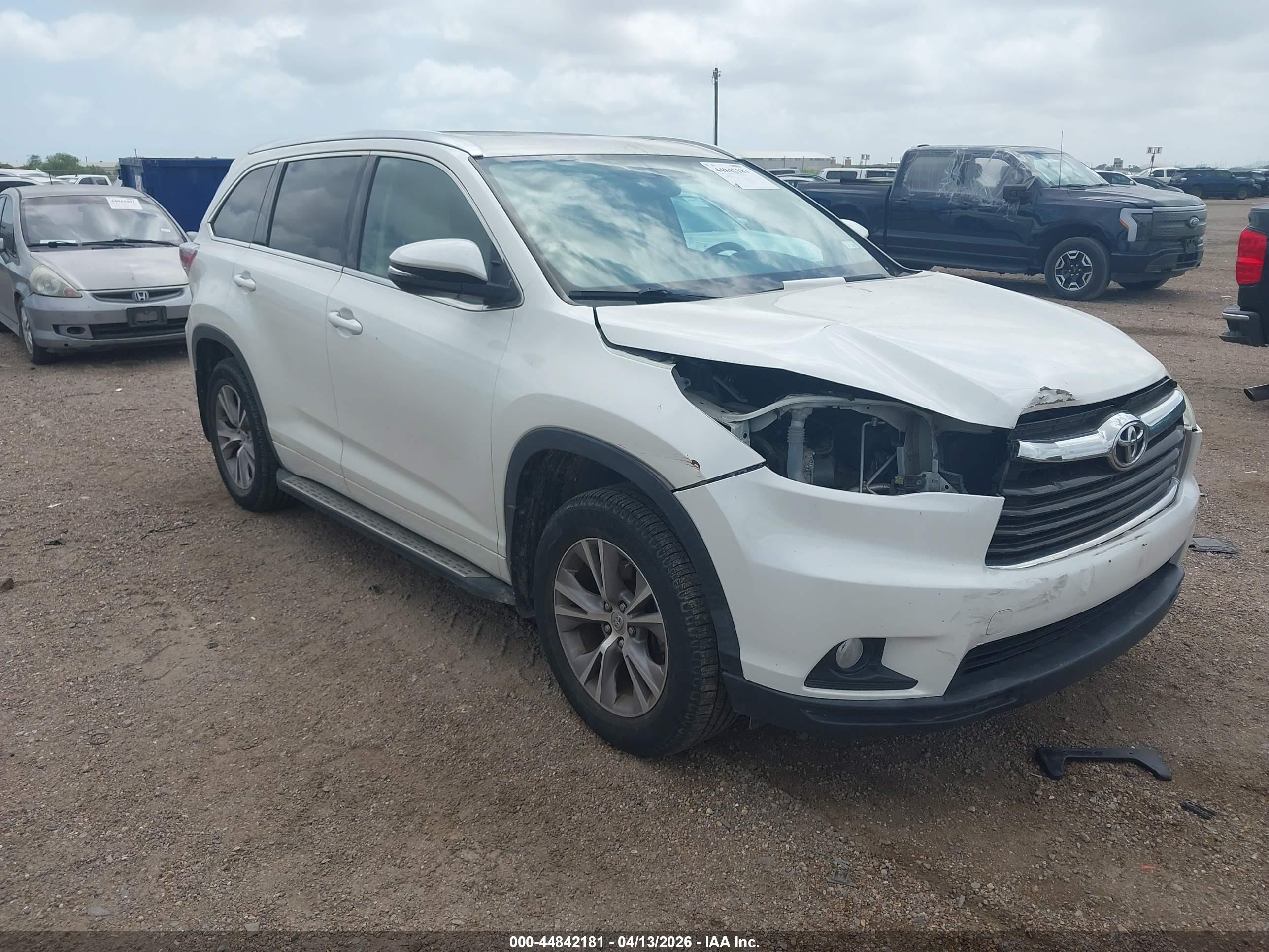 2014 Toyota Highlander Xle V6 Белый vin: 5TDKKRFH2ES015222