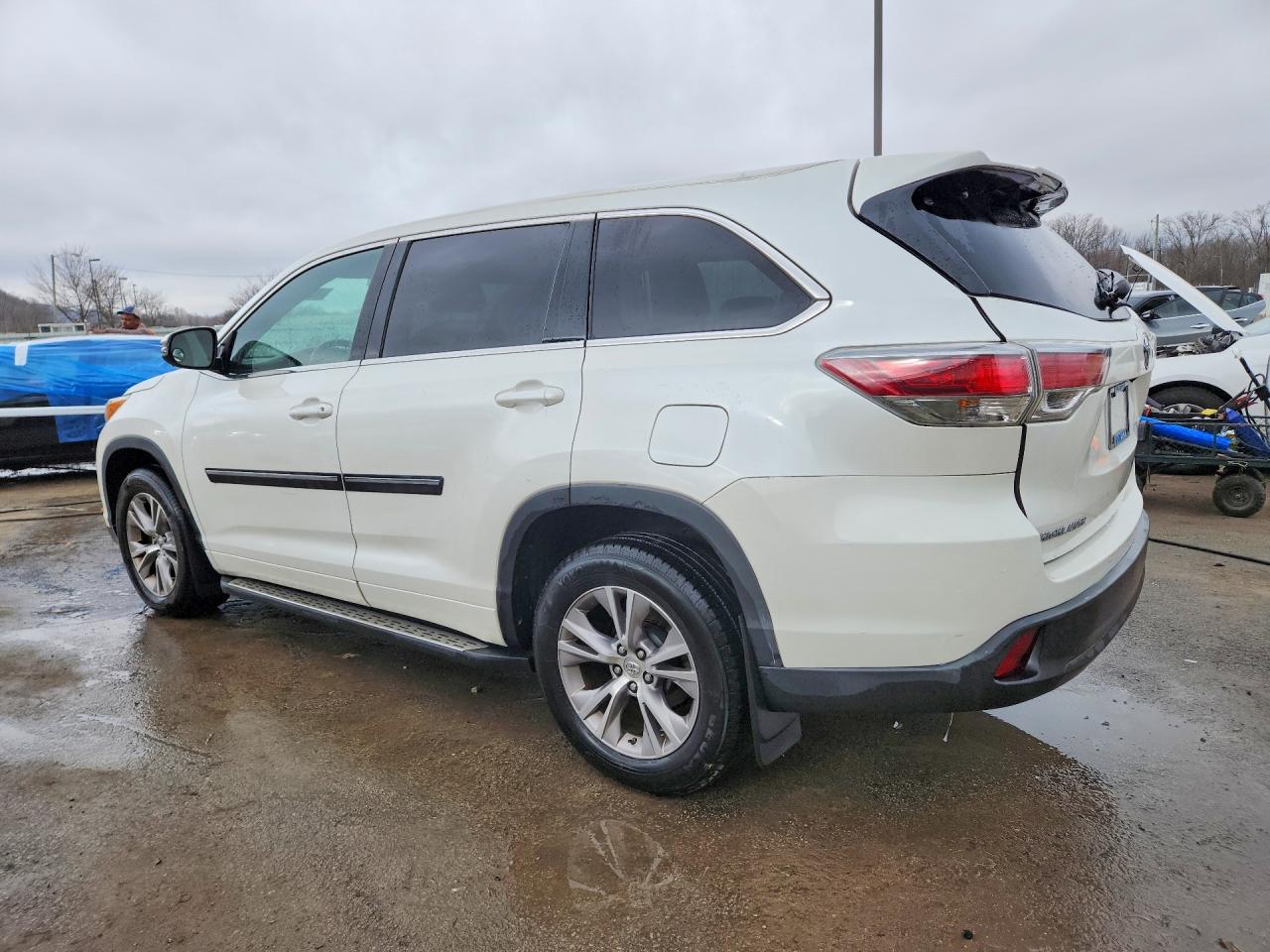 2015 Toyota Highlander Xle Бежевый vin: 5TDKKRFH2FS047251