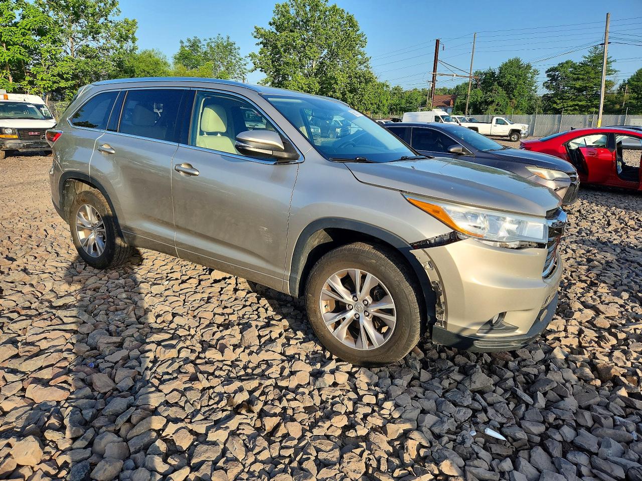 2015 Toyota Highlander Xle Silver vin: 5TDKKRFH2FS054457