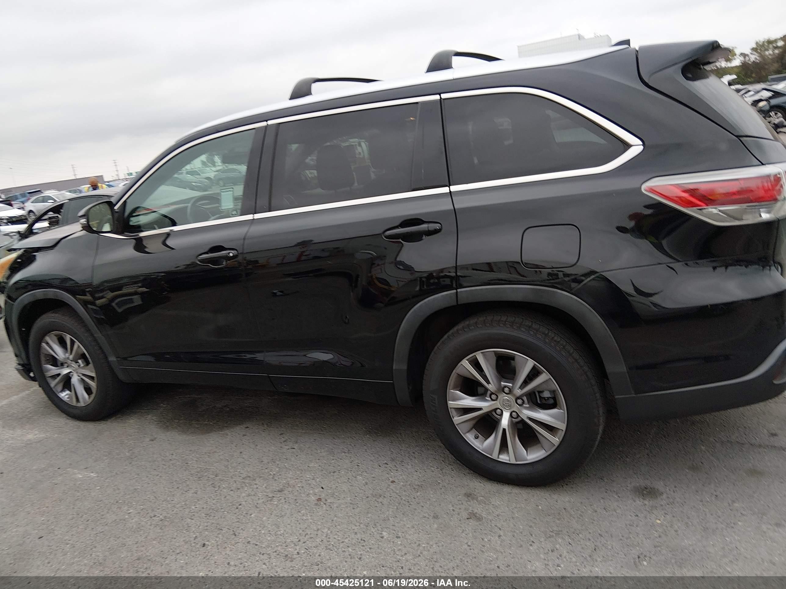 2015 Toyota Highlander Xle V6 Black vin: 5TDKKRFH2FS055902