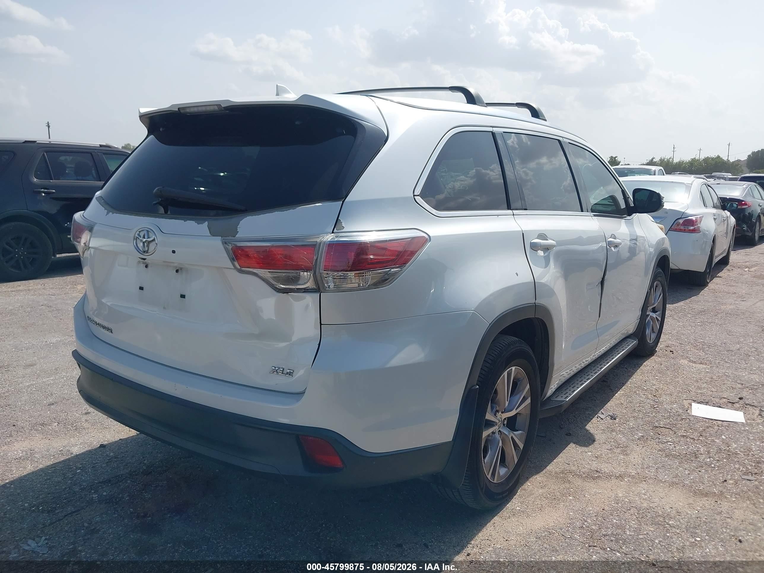 2015 Toyota Highlander Xle V6 White vin: 5TDKKRFH2FS077981