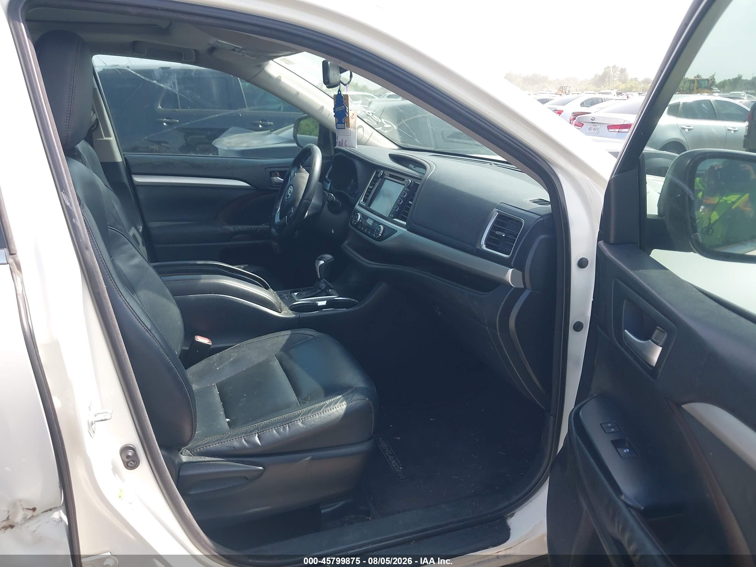 2015 Toyota Highlander Xle V6 White vin: 5TDKKRFH2FS077981
