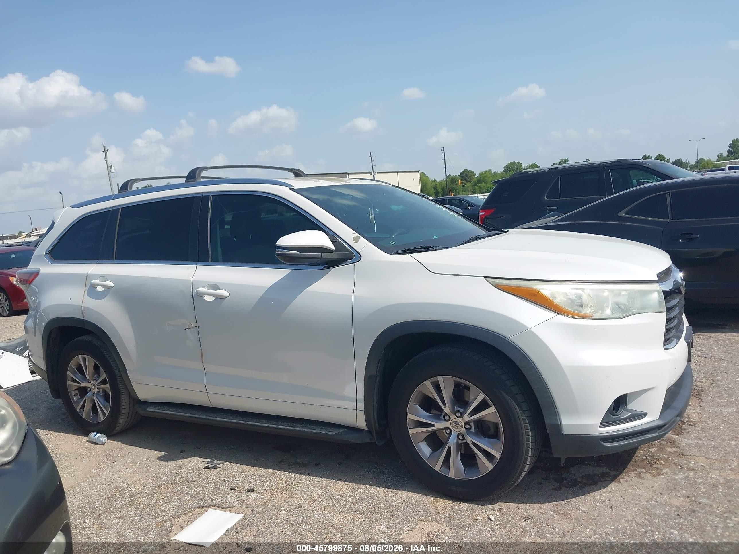 2015 Toyota Highlander Xle V6 White vin: 5TDKKRFH2FS077981