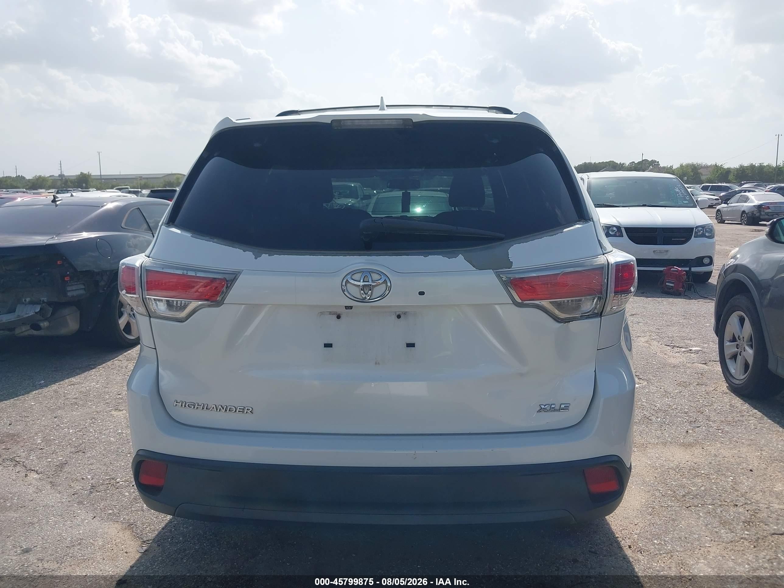 2015 Toyota Highlander Xle V6 White vin: 5TDKKRFH2FS077981