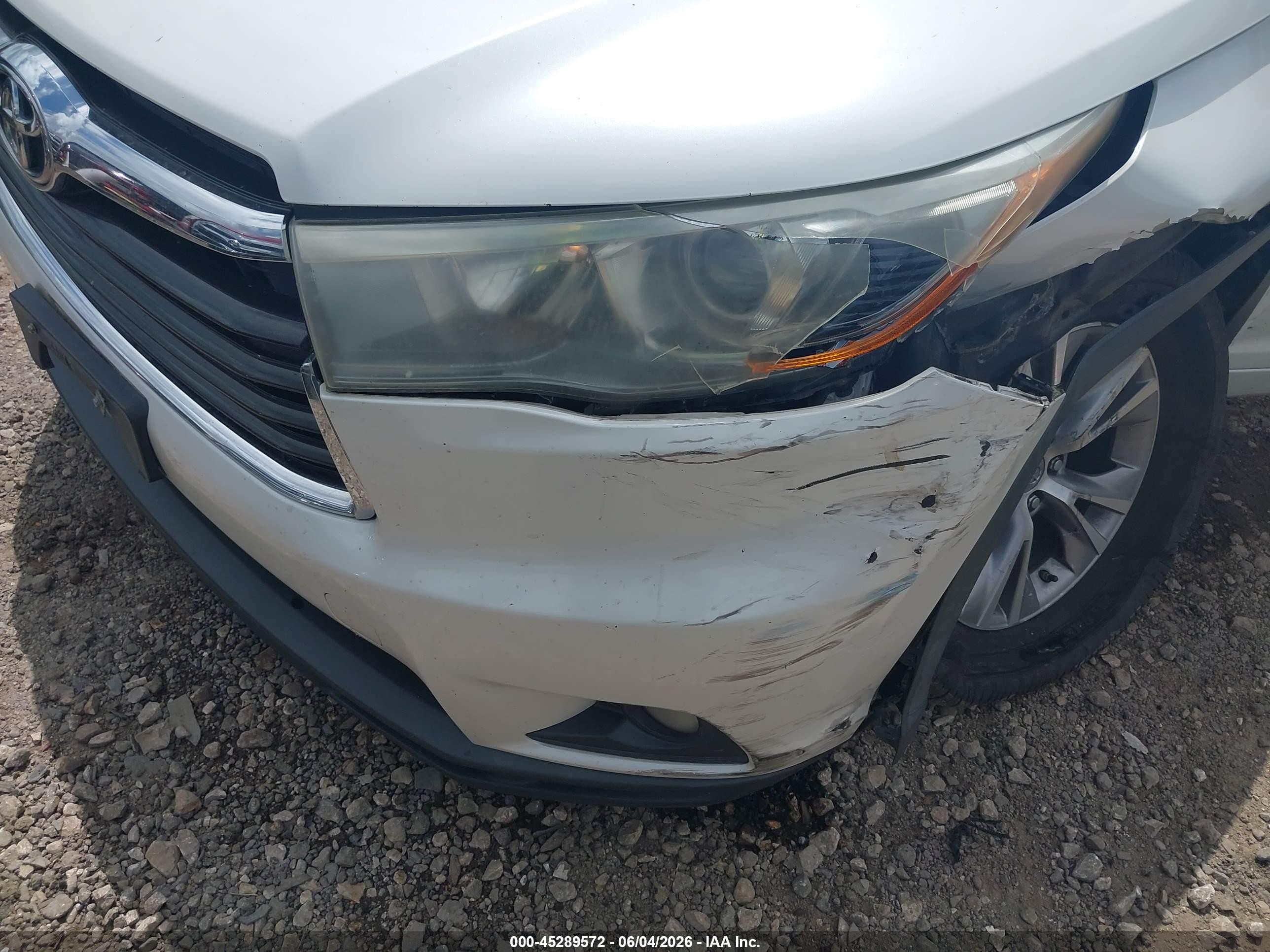 2015 Toyota Highlander Xle V6 White vin: 5TDKKRFH2FS094912