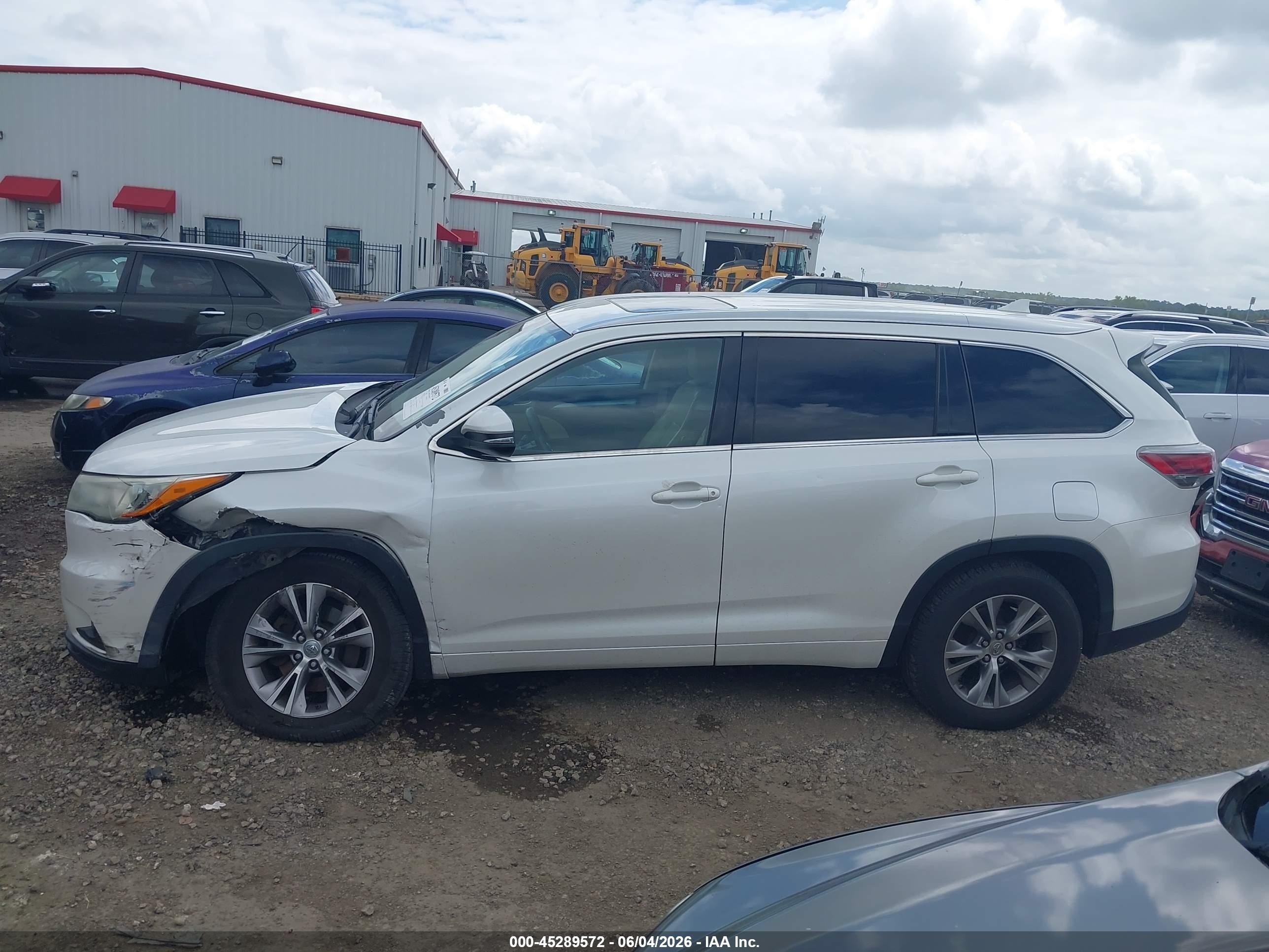 2015 Toyota Highlander Xle V6 White vin: 5TDKKRFH2FS094912