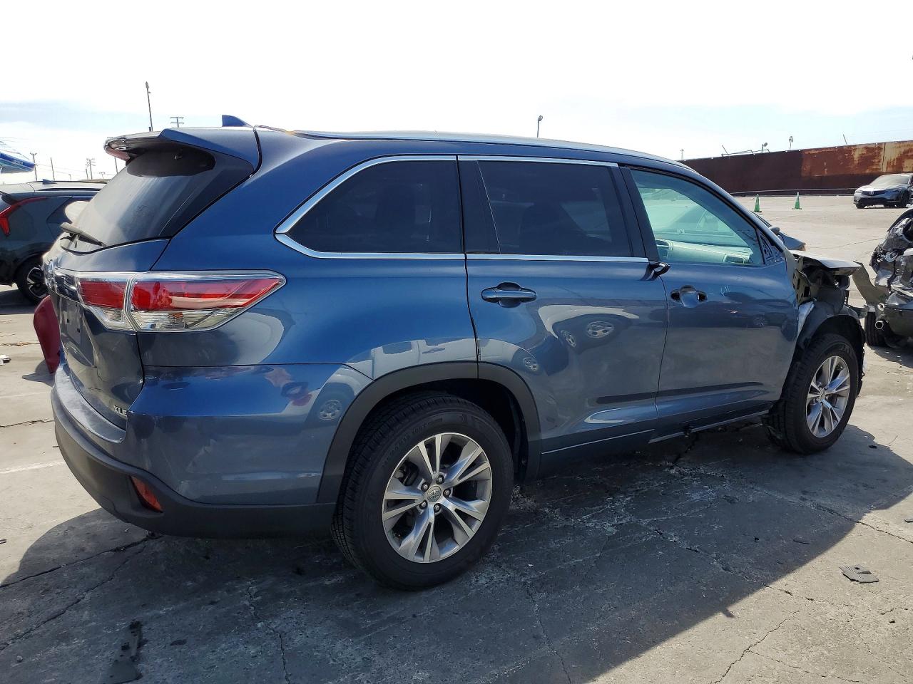 2015 Toyota Highlander Xle Blue vin: 5TDKKRFH2FS117511