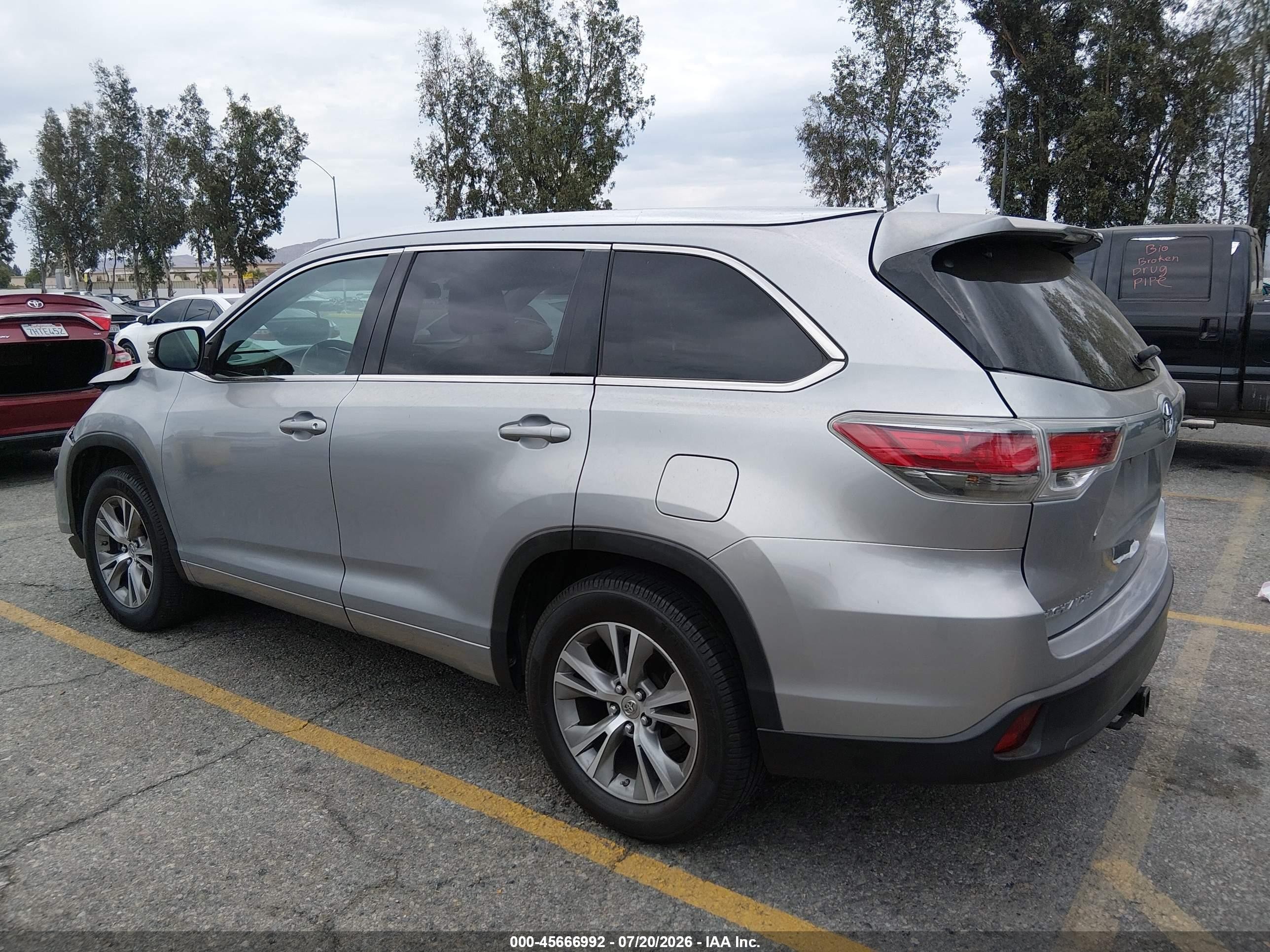 2014 Toyota Highlander Xle V6 Серебряный vin: 5TDKKRFH3ES013852