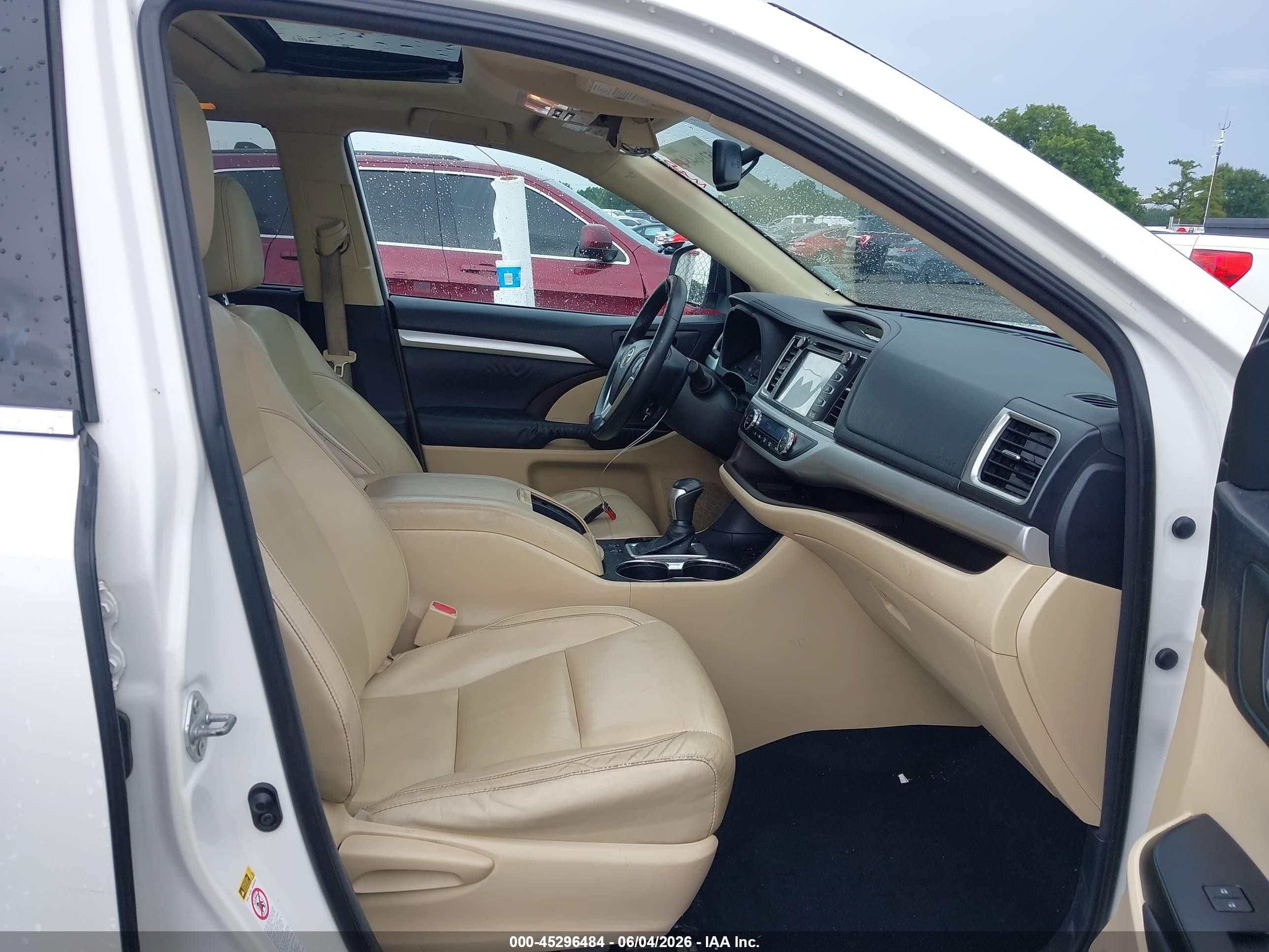 2014 Toyota Highlander Xle V6 White vin: 5TDKKRFH3ES029212