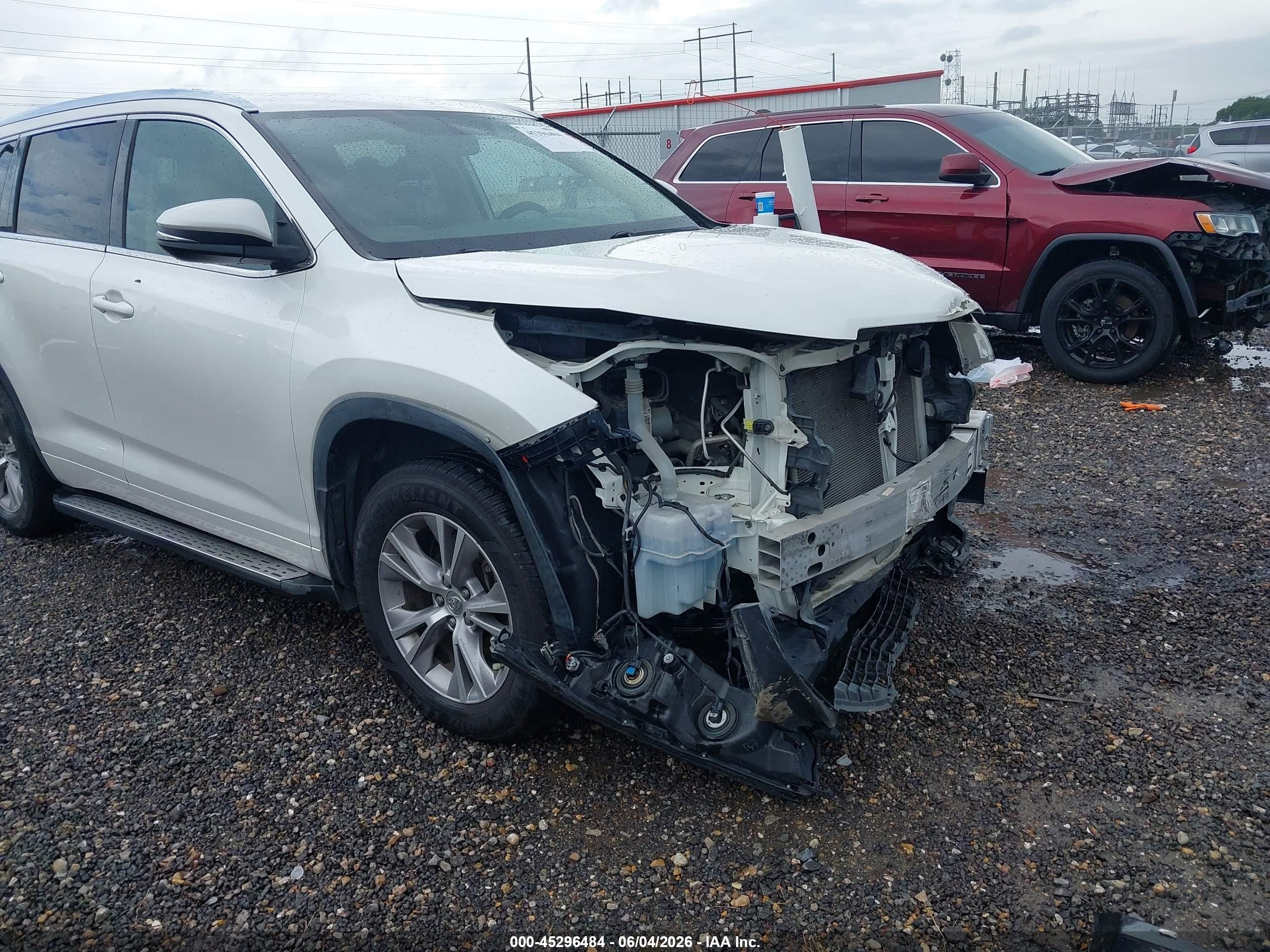 2014 Toyota Highlander Xle V6 White vin: 5TDKKRFH3ES029212