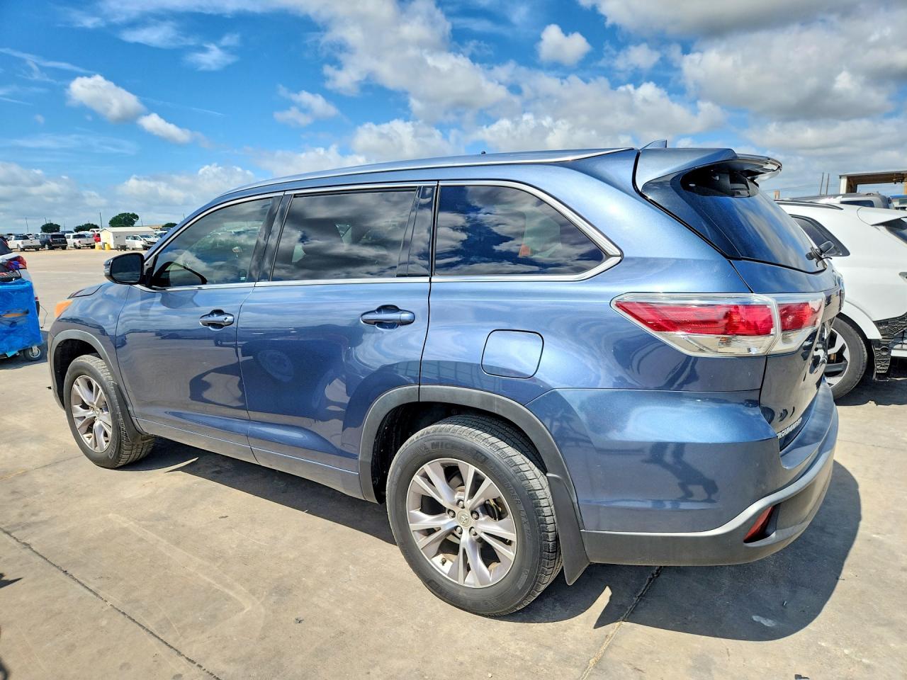 2014 Toyota Highlander Xle Blue vin: 5TDKKRFH3ES037715