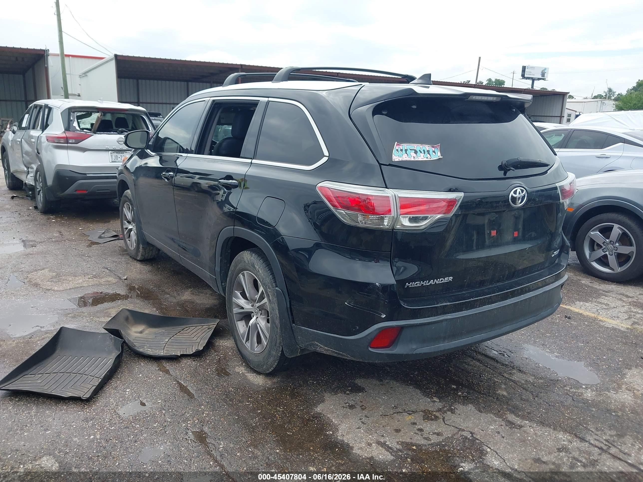 2015 Toyota Highlander Xle V6 Black vin: 5TDKKRFH3FS111362