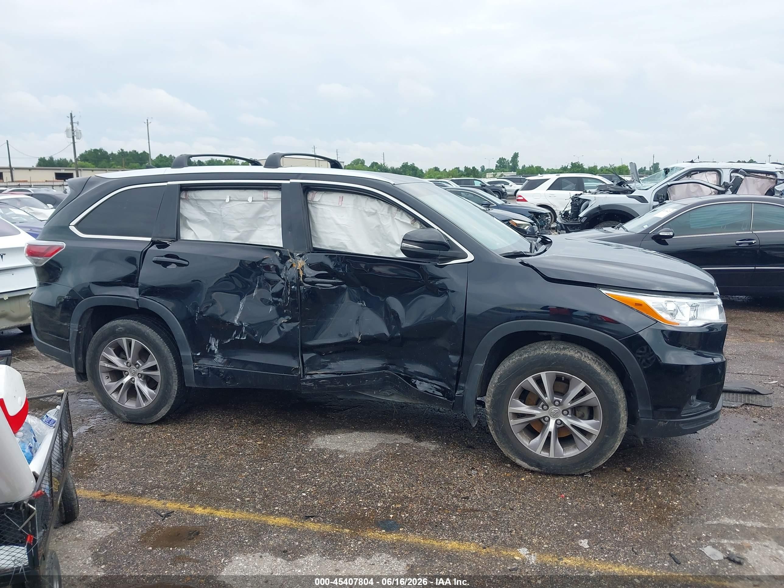 2015 Toyota Highlander Xle V6 Black vin: 5TDKKRFH3FS111362