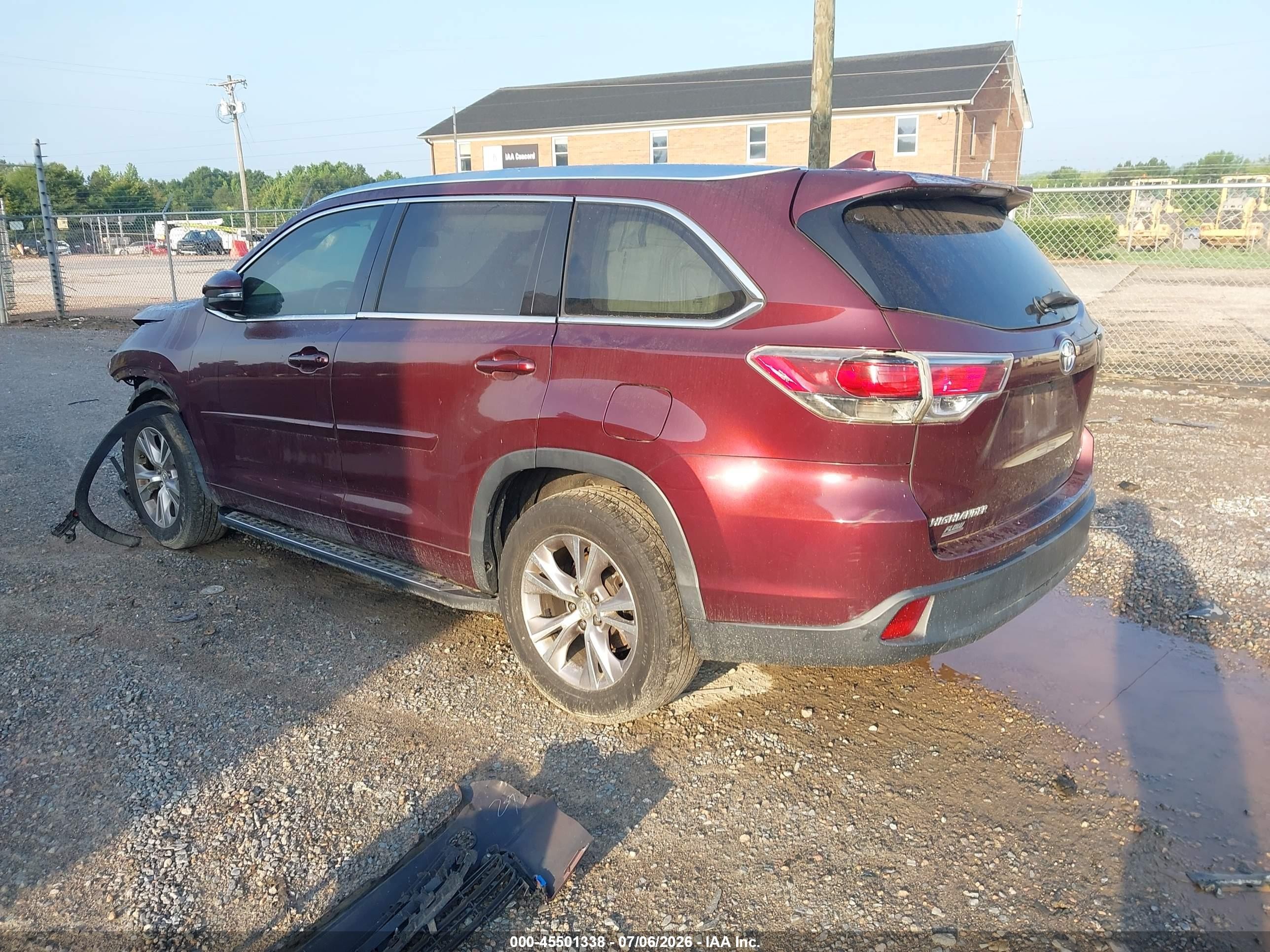 2015 Toyota Highlander Xle V6 Burgundy vin: 5TDKKRFH3FS113404