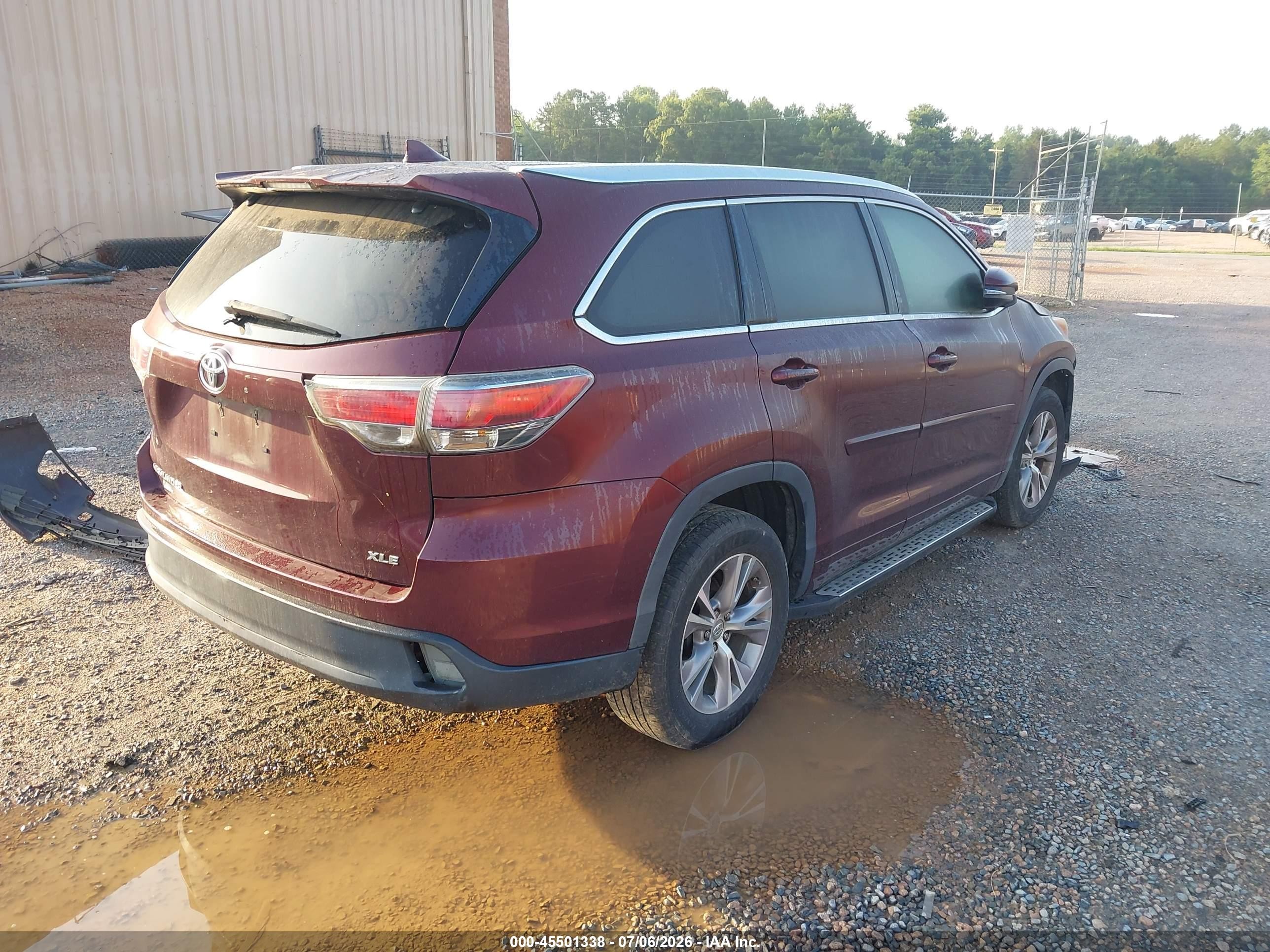 2015 Toyota Highlander Xle V6 Burgundy vin: 5TDKKRFH3FS113404