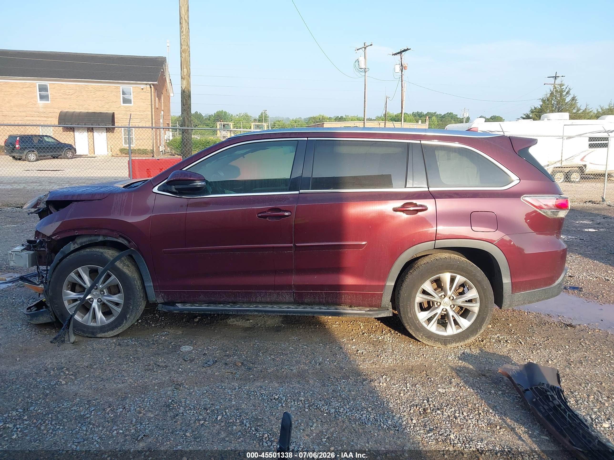 2015 Toyota Highlander Xle V6 Burgundy vin: 5TDKKRFH3FS113404