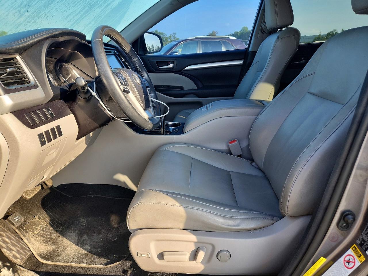 2015 Toyota Highlander Xle Серый vin: 5TDKKRFH4FS049776