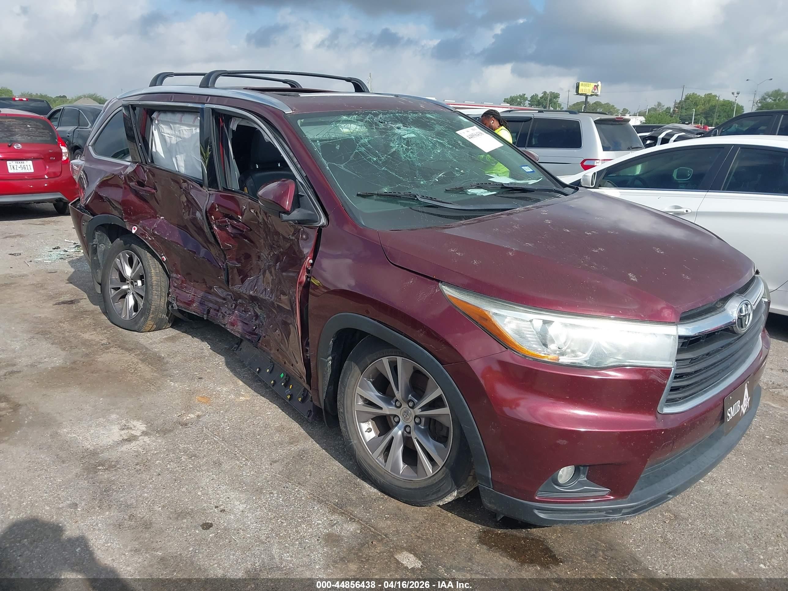 2015 Toyota Highlander Xle V6 Maroon vin: 5TDKKRFH4FS059174