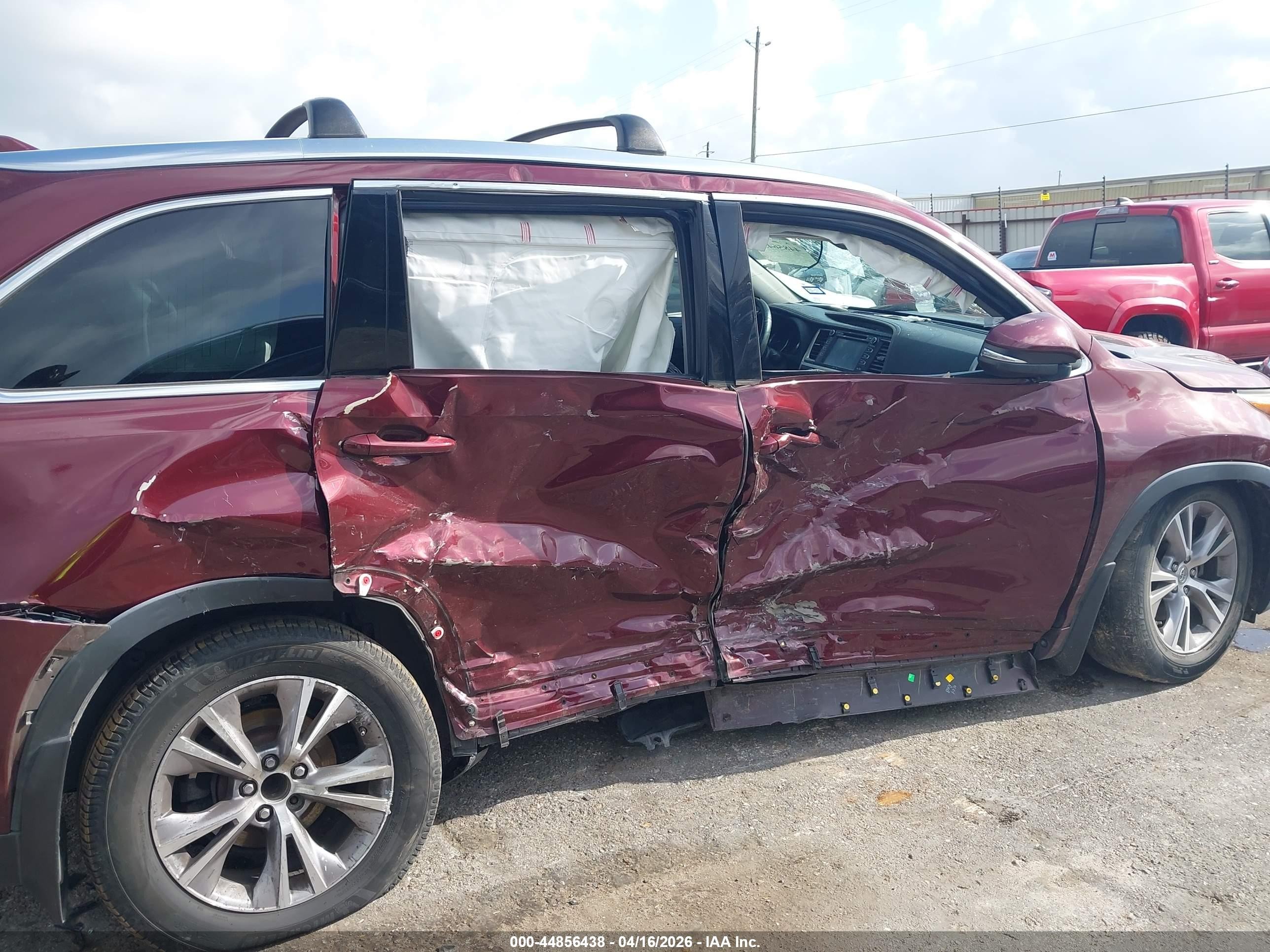 2015 Toyota Highlander Xle V6 Maroon vin: 5TDKKRFH4FS059174