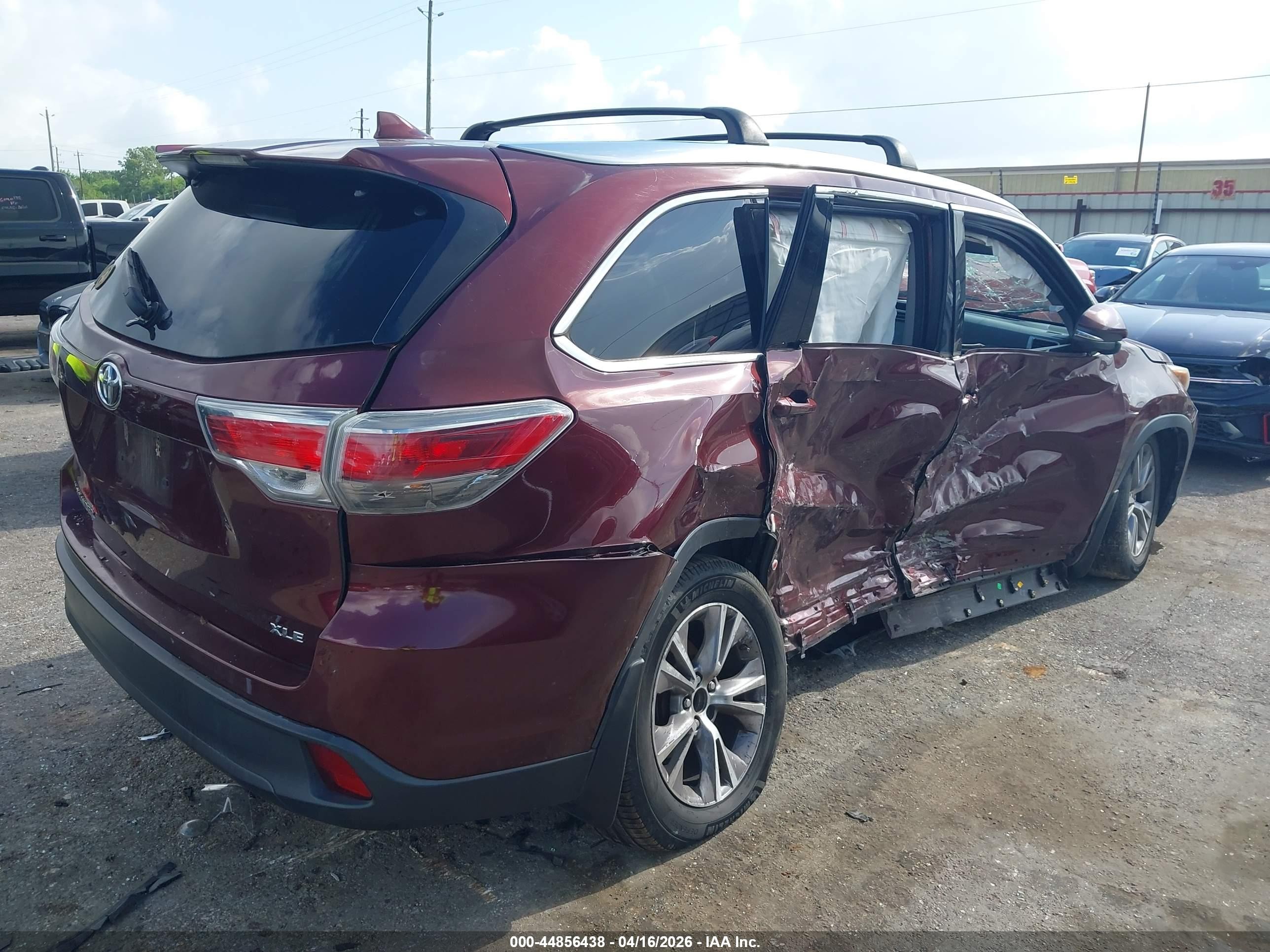 2015 Toyota Highlander Xle V6 Maroon vin: 5TDKKRFH4FS059174