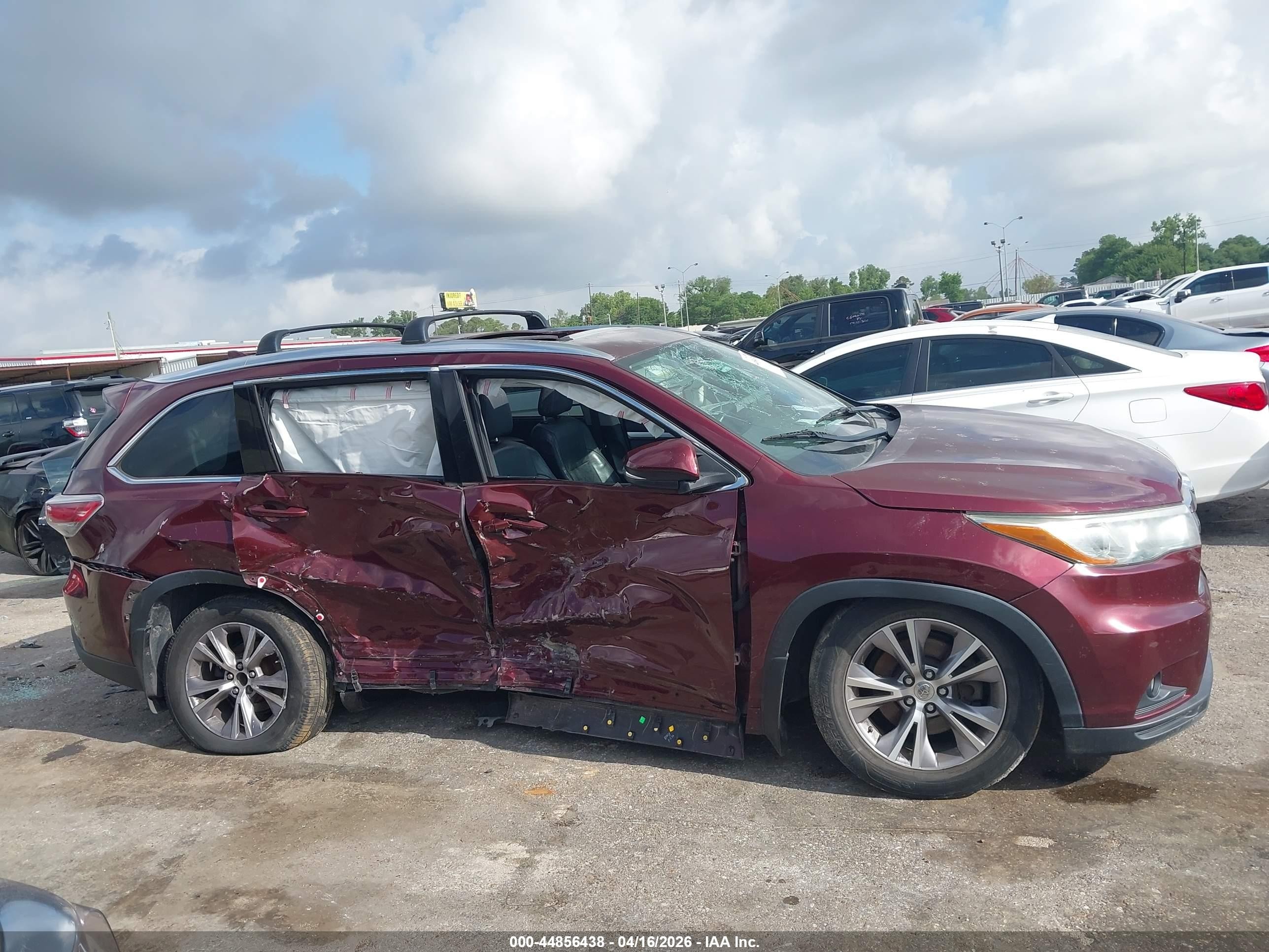 2015 Toyota Highlander Xle V6 Maroon vin: 5TDKKRFH4FS059174