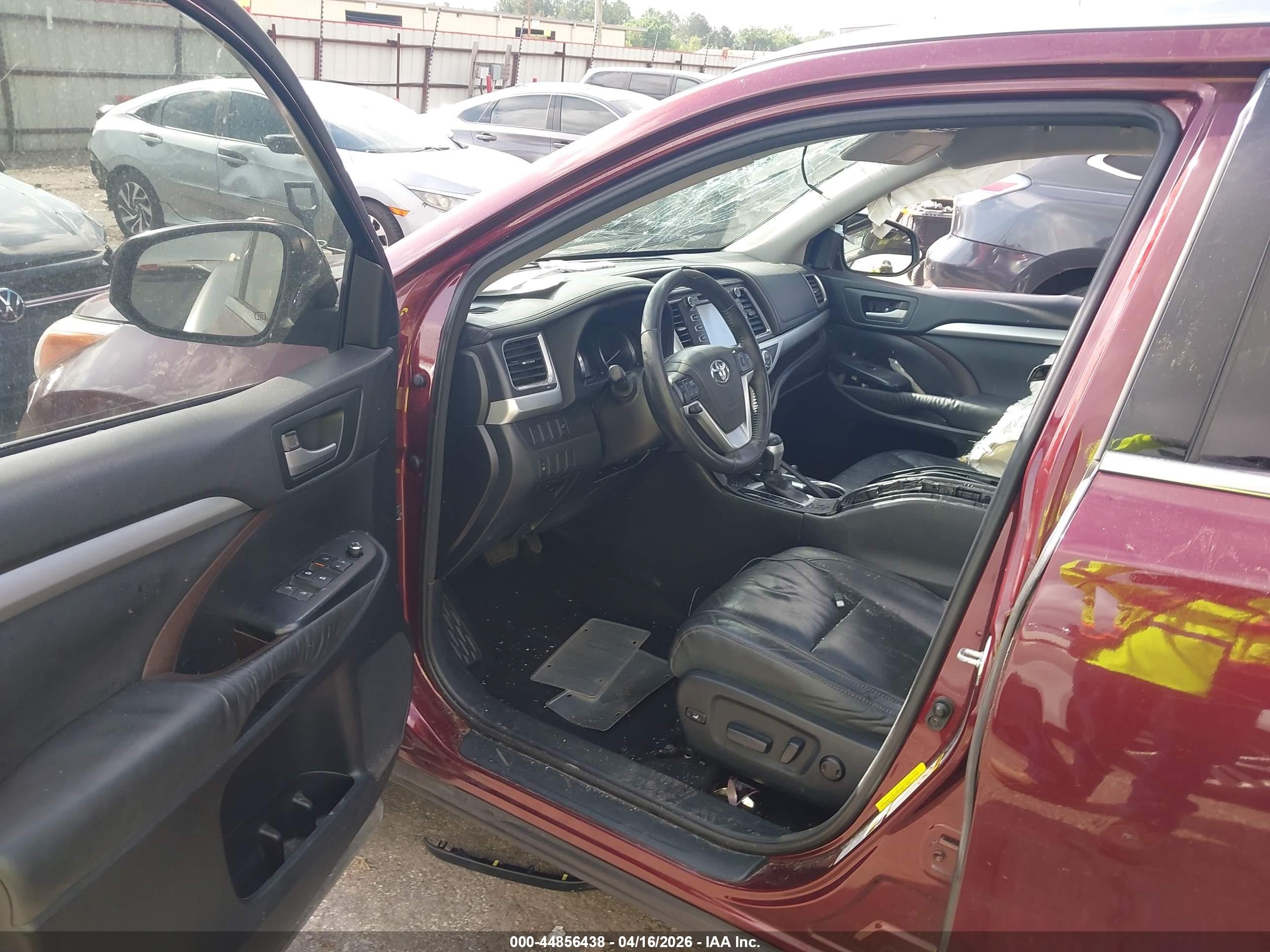 2015 Toyota Highlander Xle V6 Maroon vin: 5TDKKRFH4FS059174