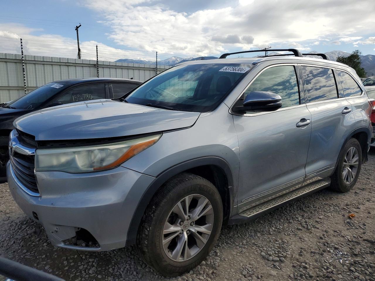 2015 Toyota Highlander Xle Silver vin: 5TDKKRFH4FS096242