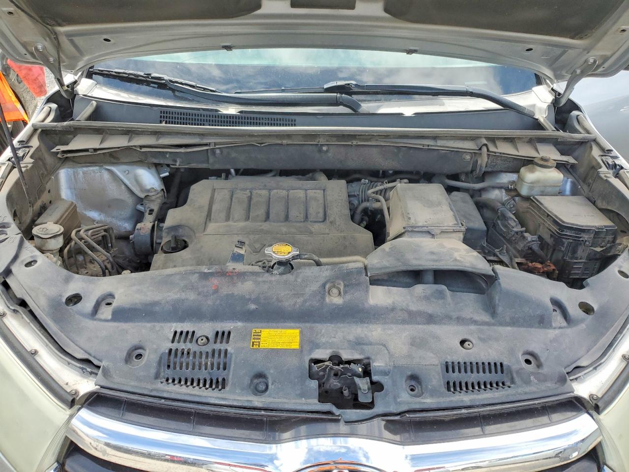 2015 Toyota Highlander Xle Silver vin: 5TDKKRFH4FS096242