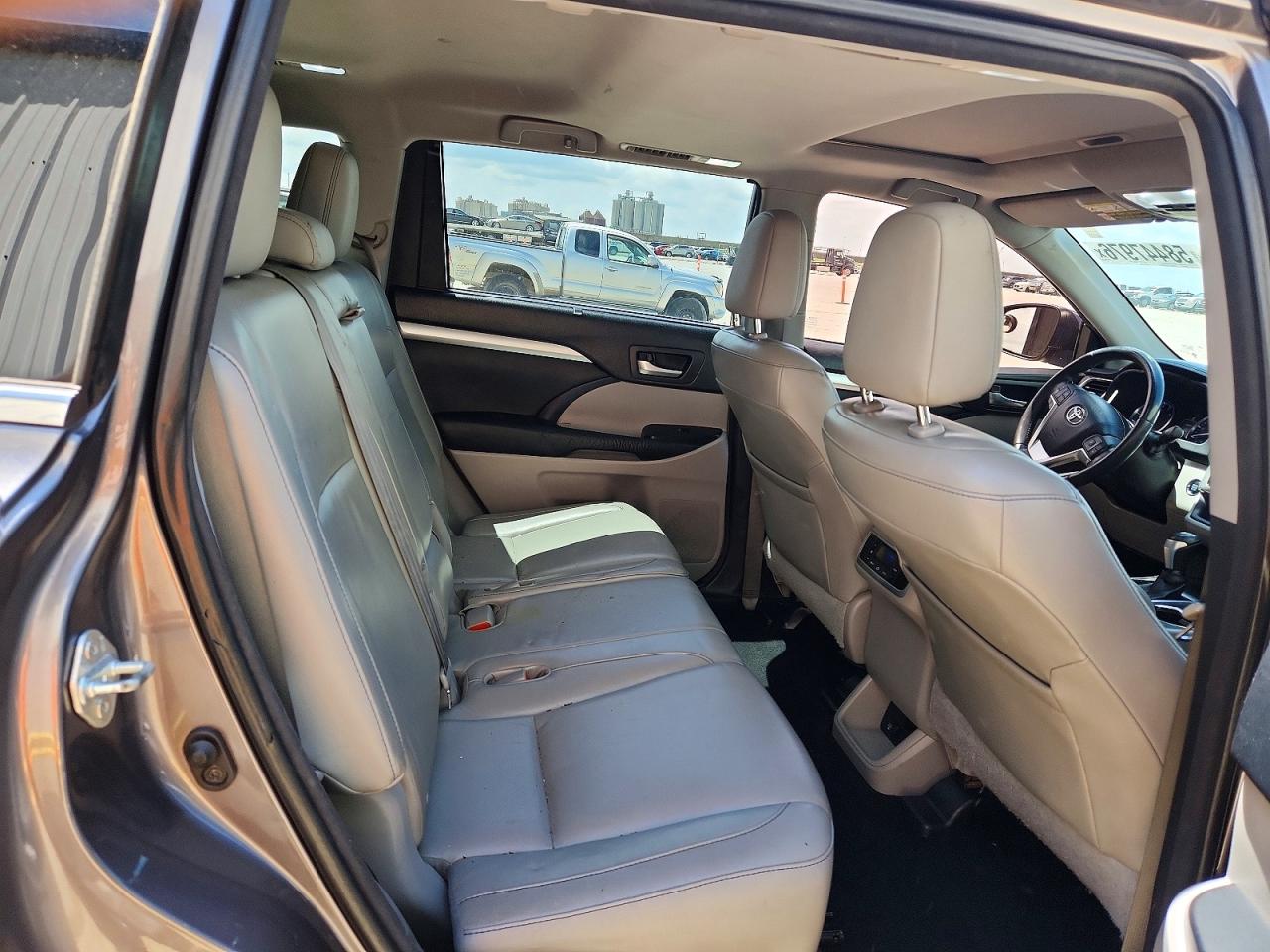 2015 Toyota Highlander Xle Gray vin: 5TDKKRFH4FS116859