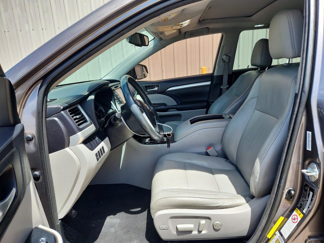 2015 Toyota Highlander Xle Gray vin: 5TDKKRFH4FS116859
